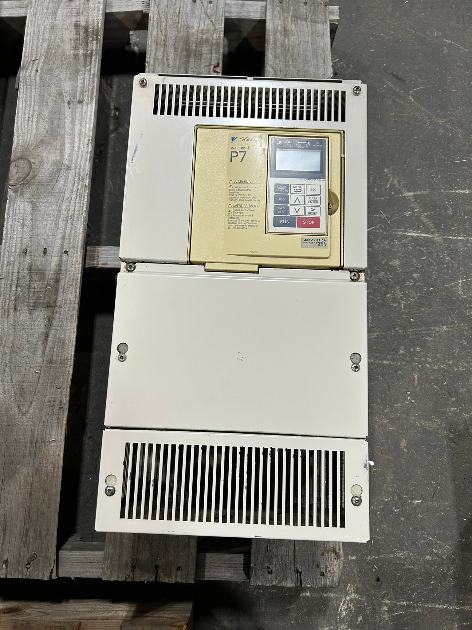 Yaskawa CIMR-P7U4024 AC Drive Varispeed P7 Type 1 Enclosure