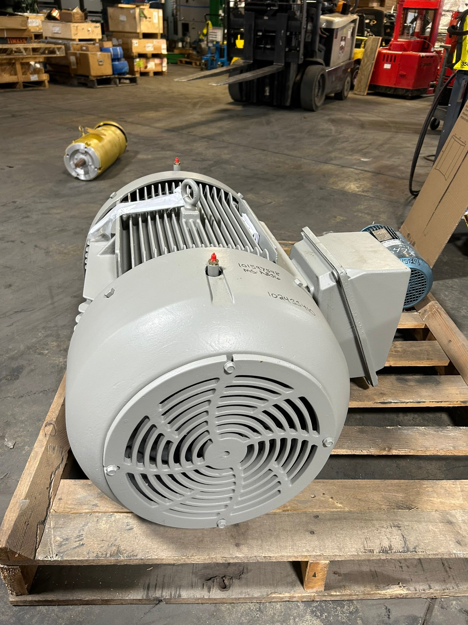 Siemens SD100 AC Electric Motor 1LE24213DA212AA3 3 PH 75 HP 3565 RPM