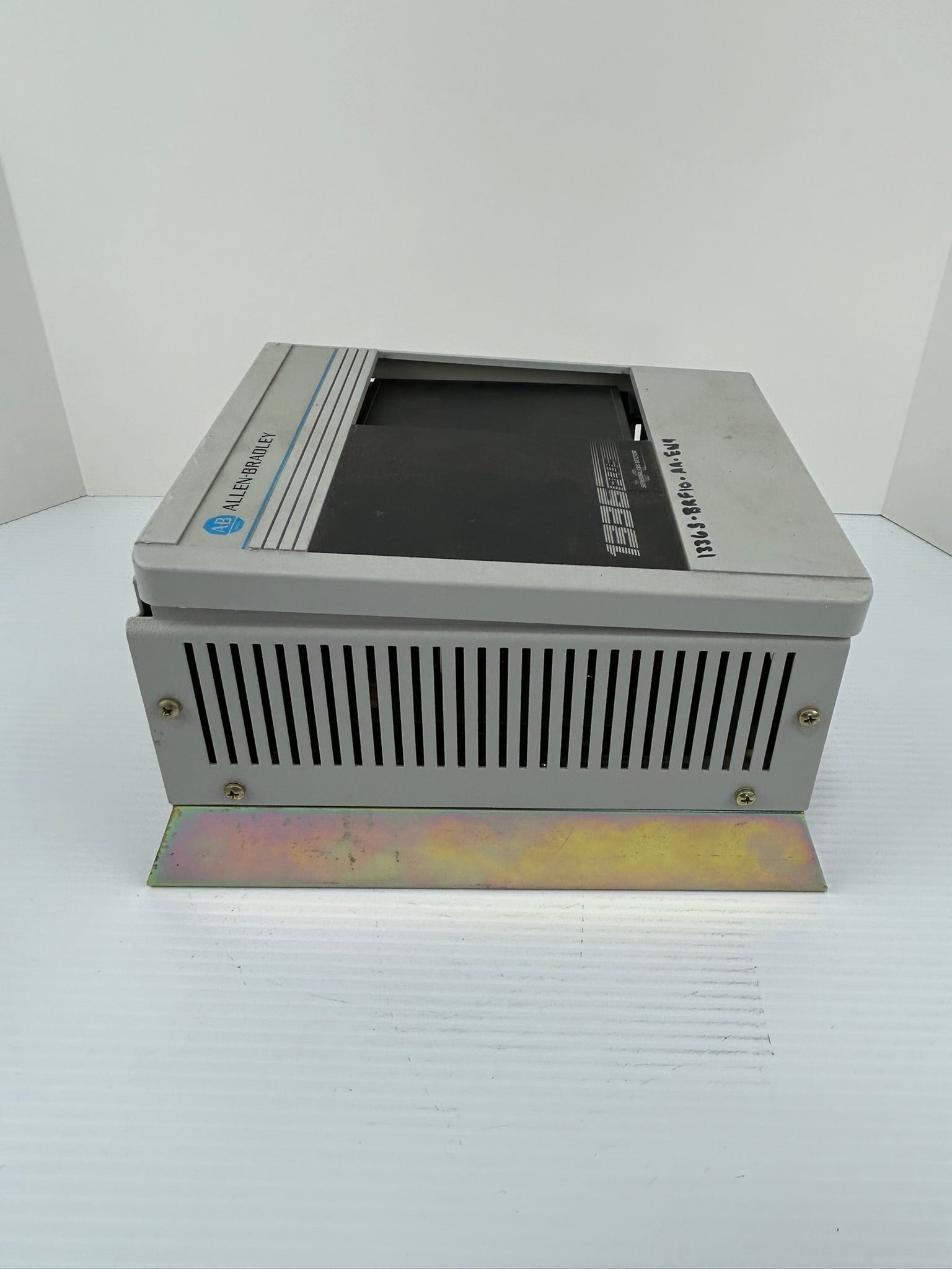 Allen-Bradley 1336S-BRF10-AA-EN4 Sensorless Vector Drive 1336 Plus Ser. D