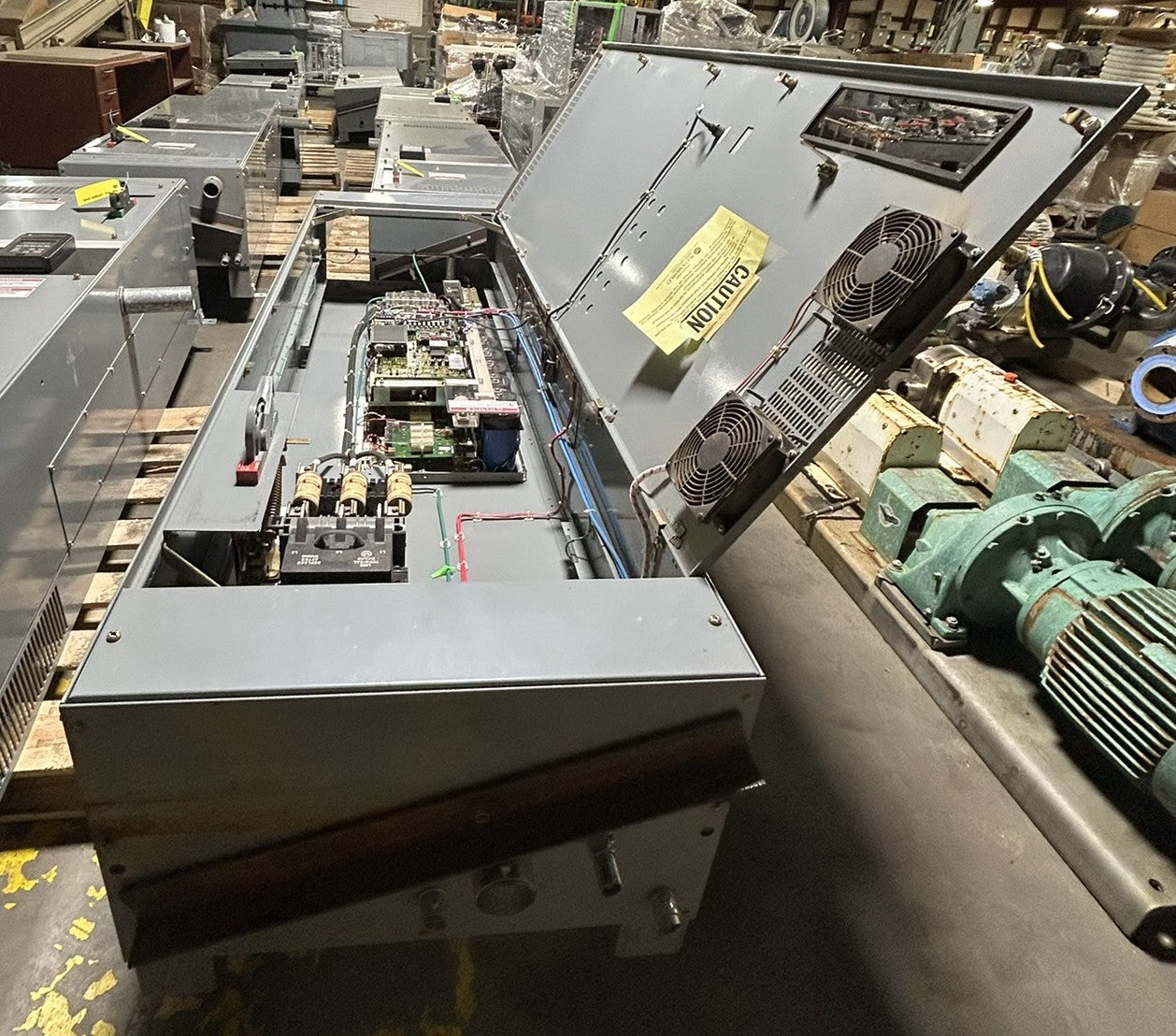 Allen-Bradley 1336 Plus Vector Drive 1336S-B060VAA-DS-GM1C-HA2C-L6EC Series A