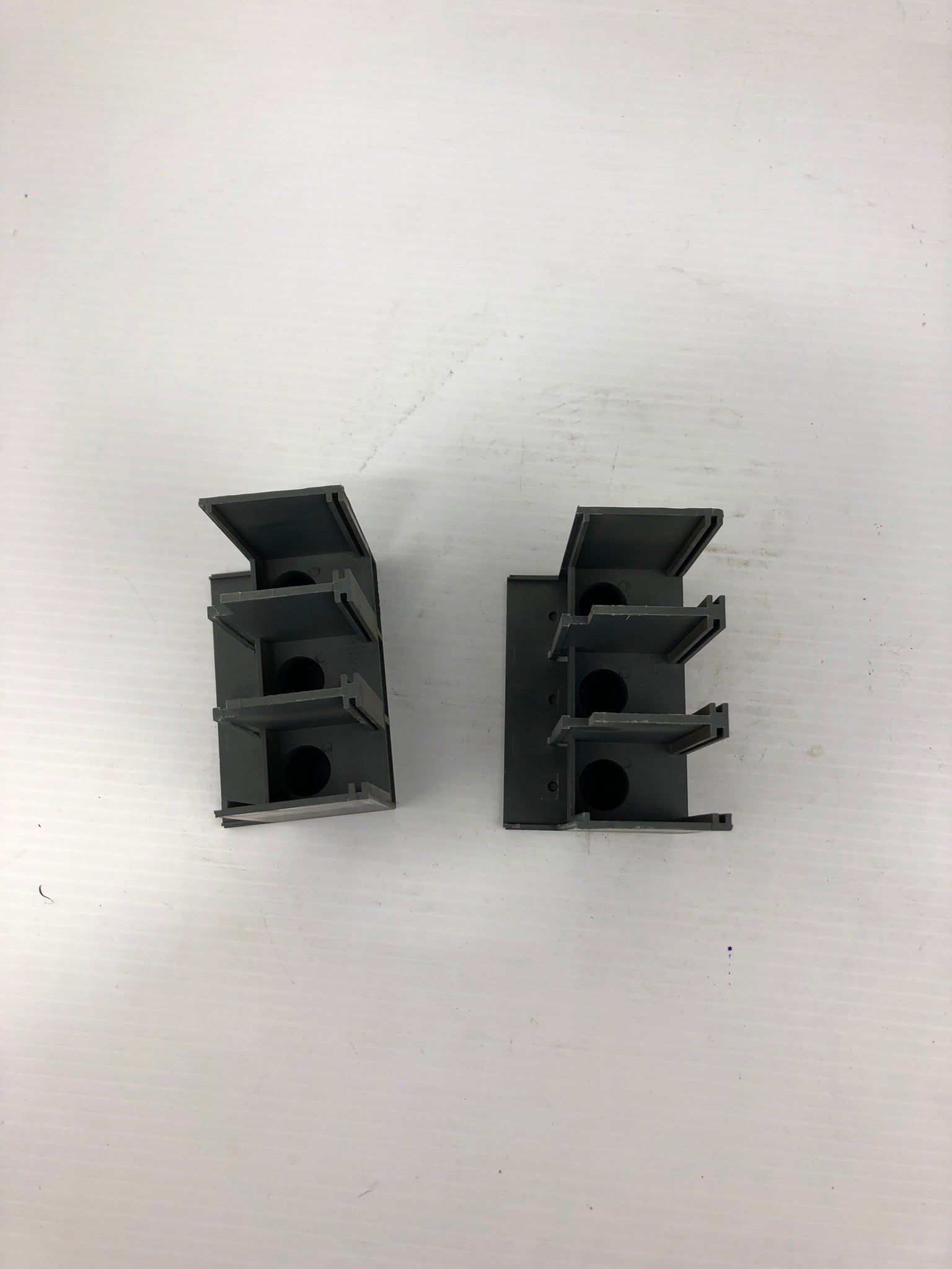 Mitsubishi 162456 Circuit Breaker End Covers S3-4