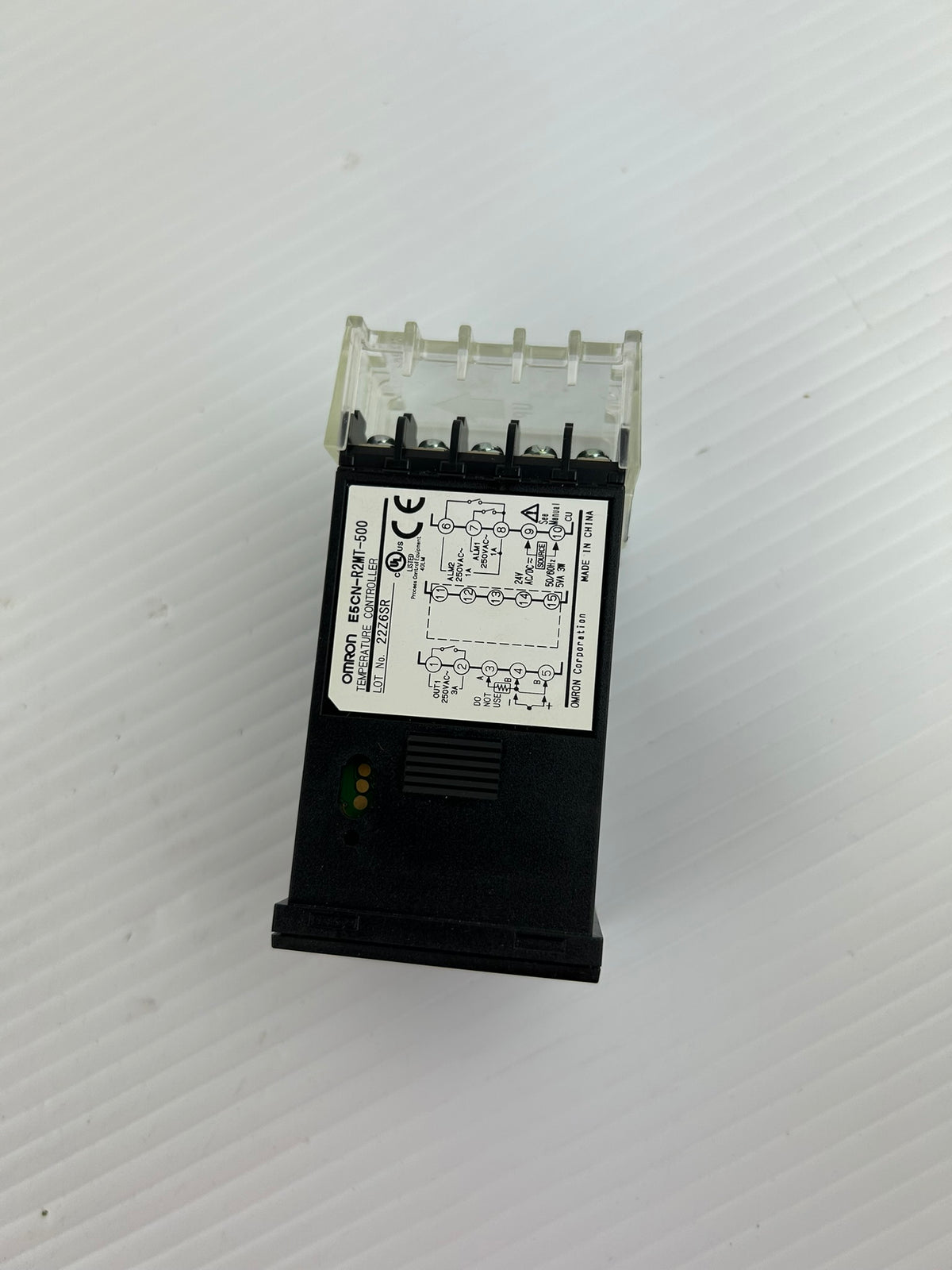 Omron E5CN-R2MT-500 Digital Temperature Controller 24V AC/DC Relay Output