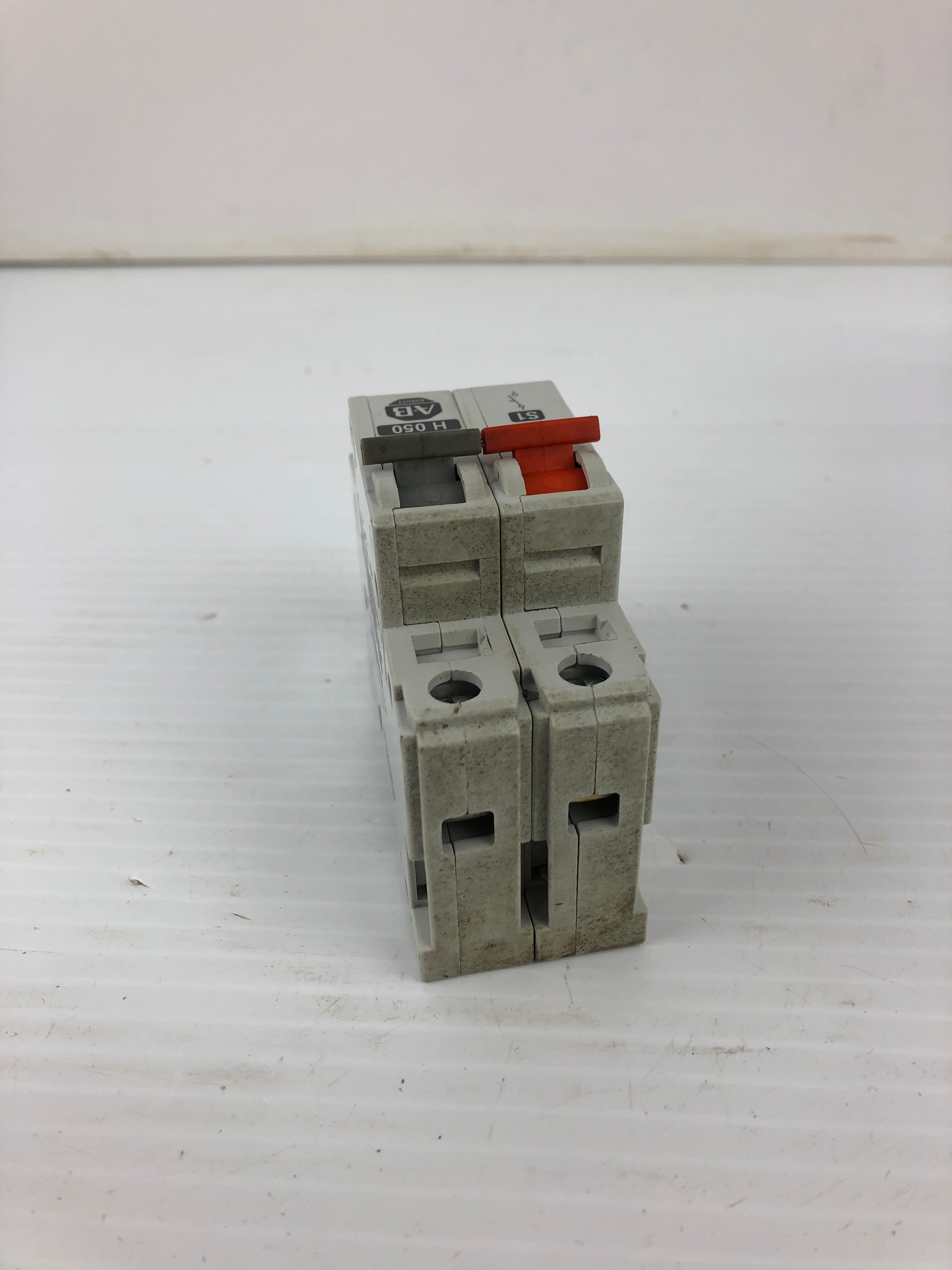 Allen Bradley 1492-ACB Two Pole Circuit Breaker 1492-CB1 H050