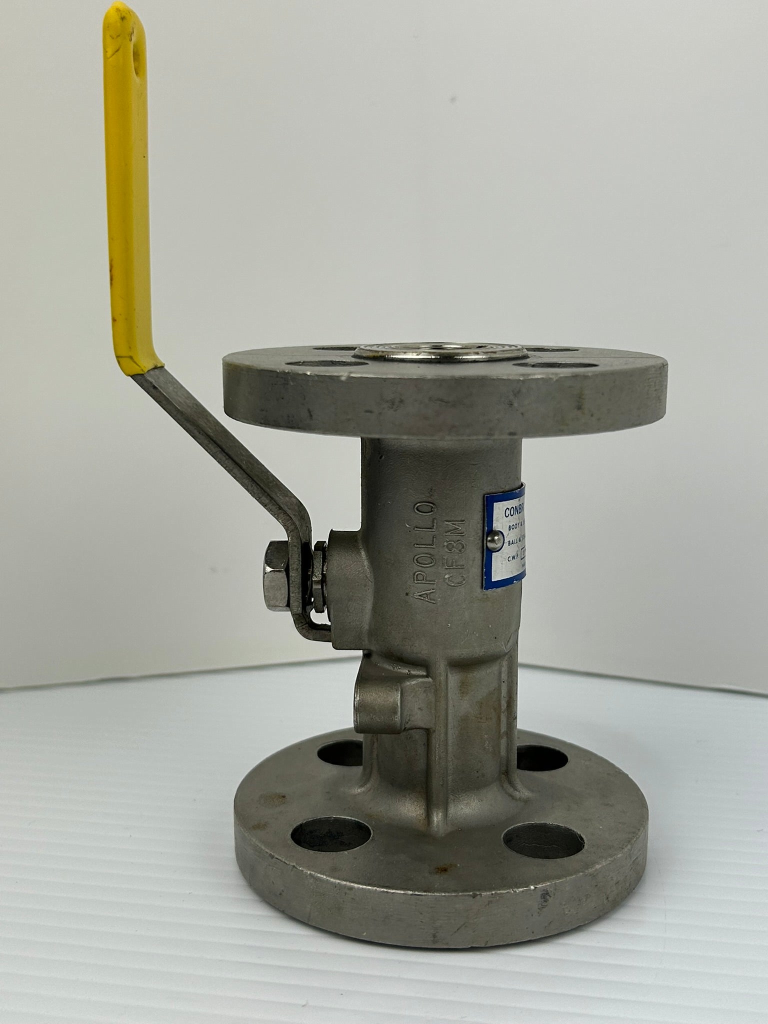 Conbraco Apollo CF8M RTFE Flange Valve 1/2" 150 316SS 275PSI with Handle