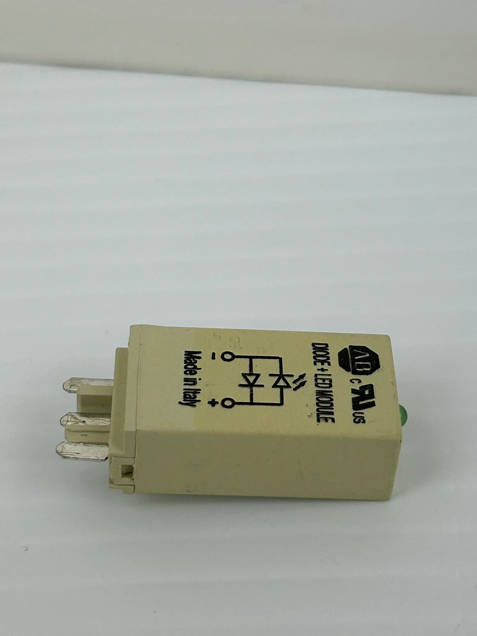 Allen-Bradley 700-ADL1R Diode LED Module Surge Suppressor Series A - Lot of 6