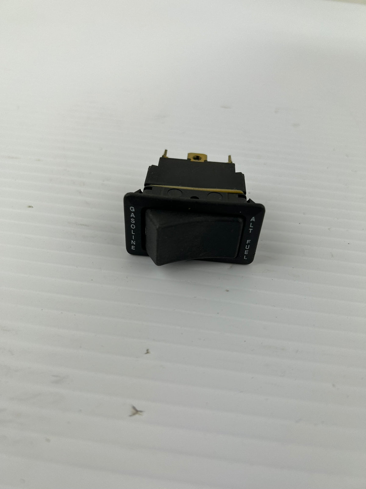 Eaton 7402K4 Gasoline/Alt Fuel Toggle Switch - Lot of 5