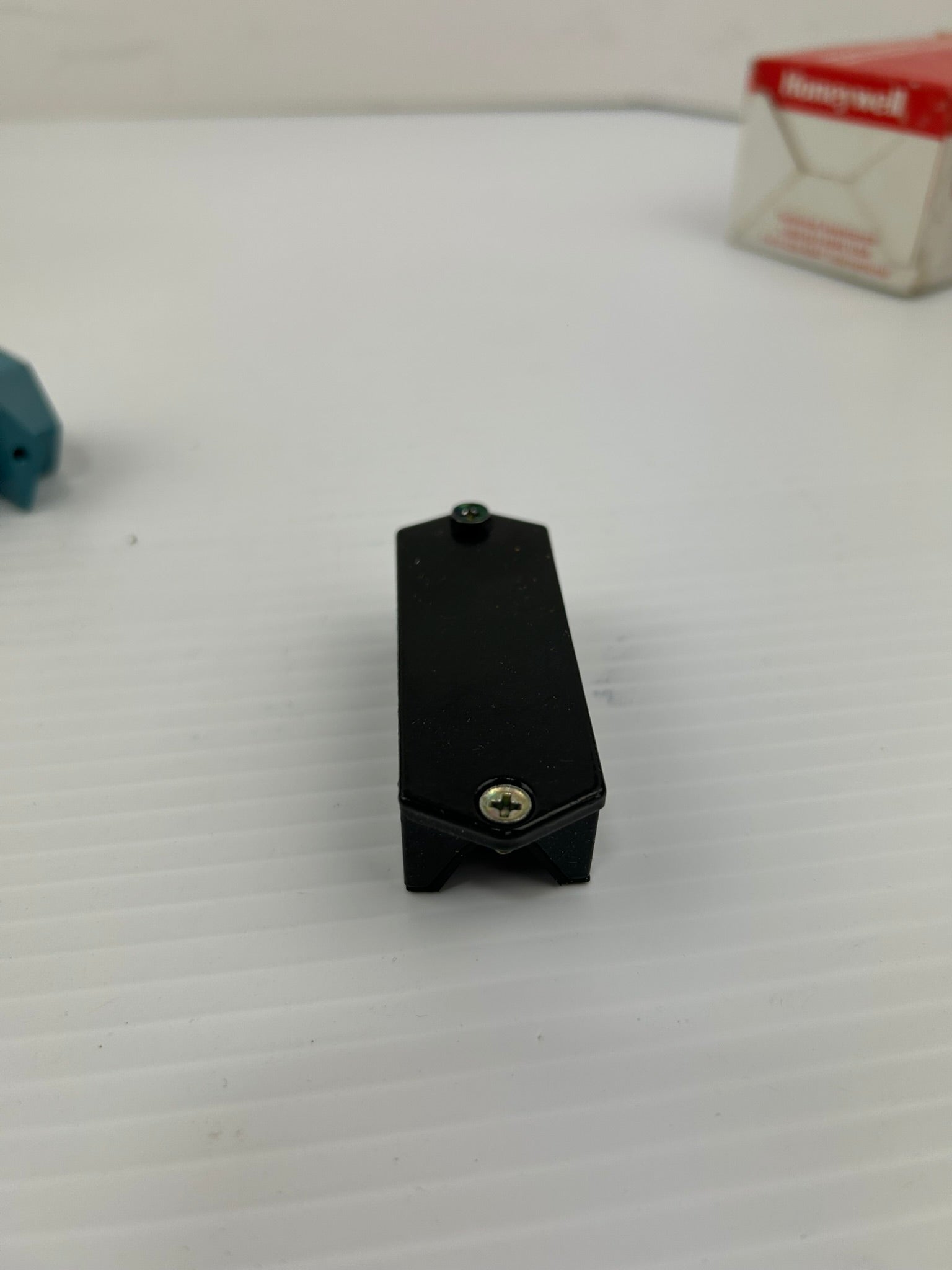 Honeywell BZE6-2RQ8 Microswitch Switch