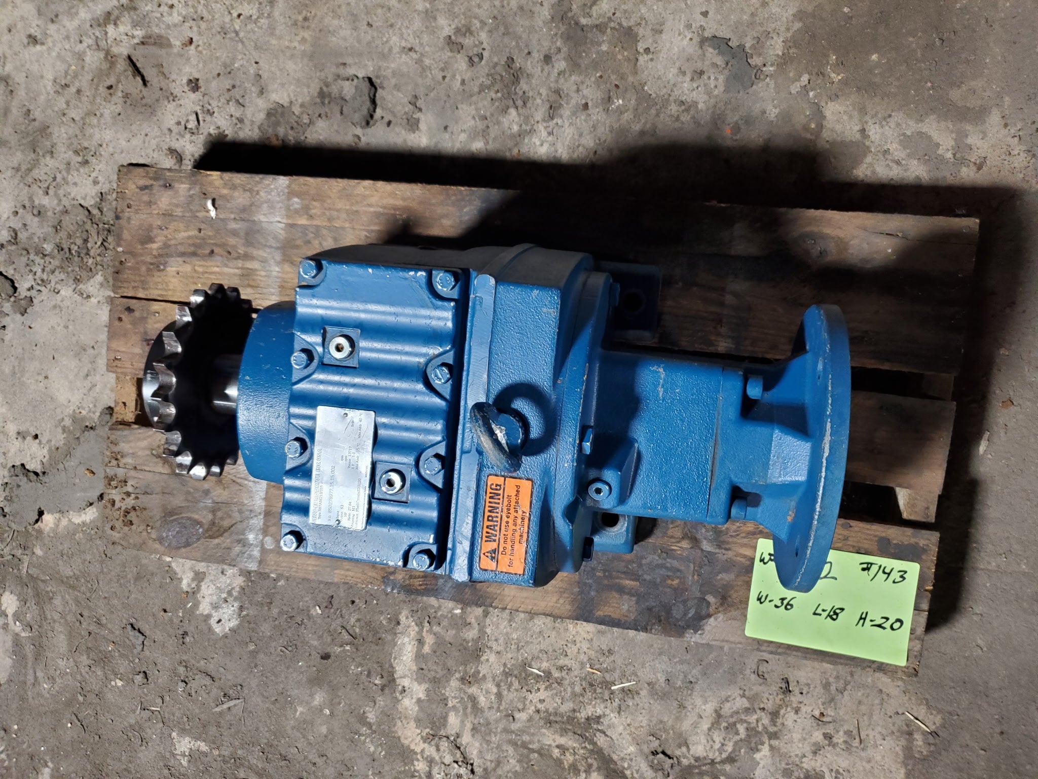 SEW Eurodrive R87AM213/215 Helical Gear Reducer Gearbox 27.84:1 63 RPM