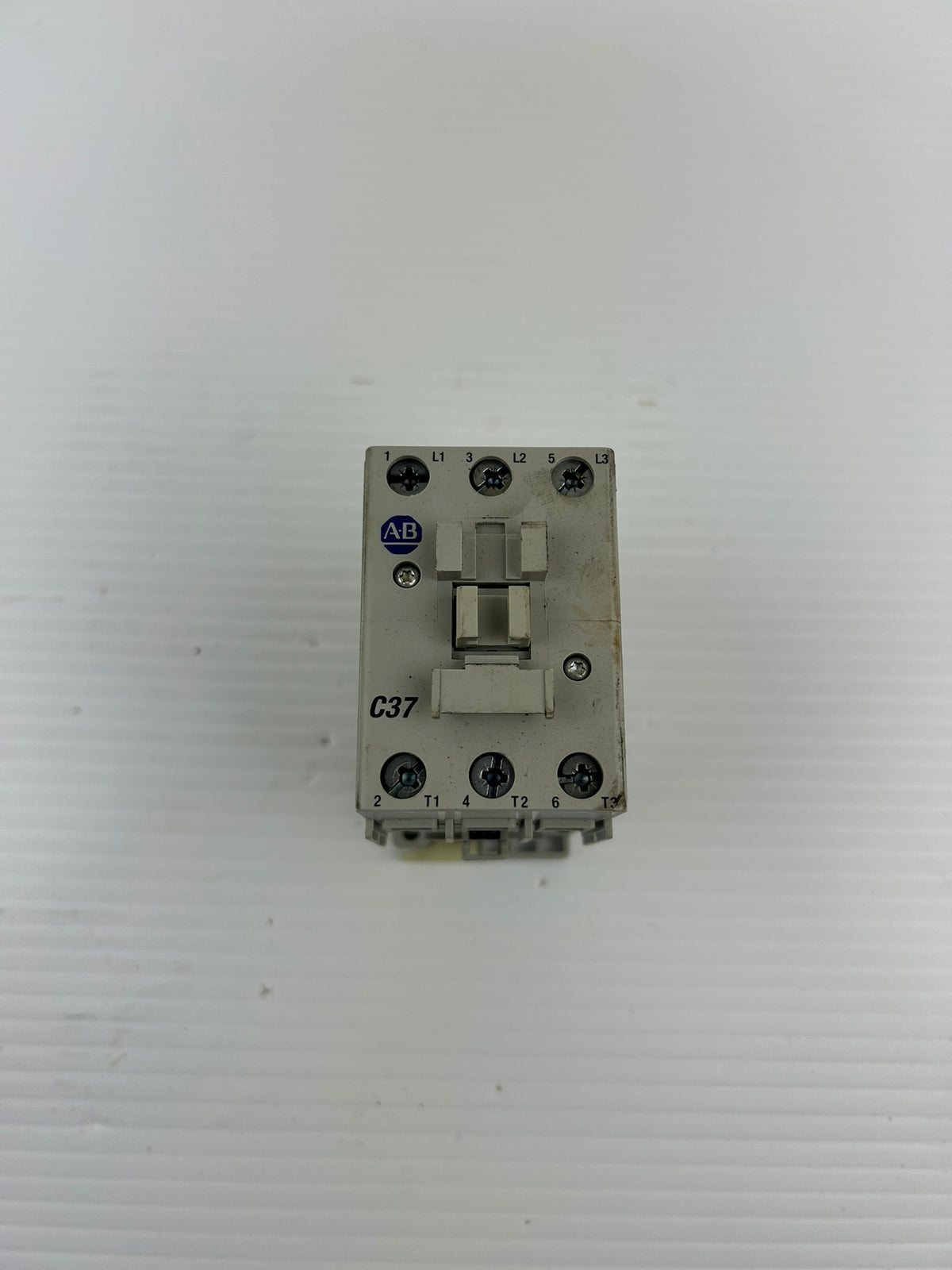 Allen-Bradley 100-C37*00 3-Phase IEC Contactor 600V Series C