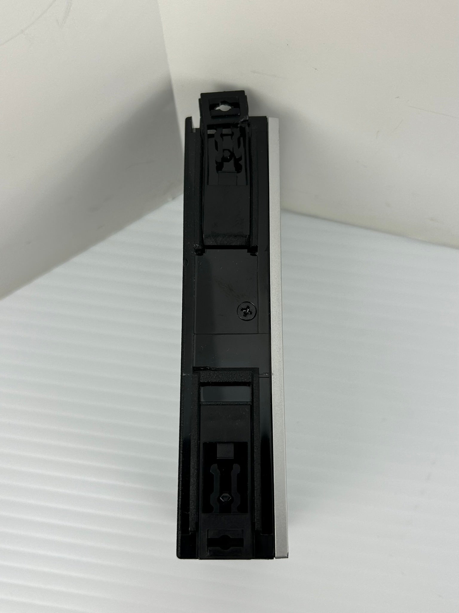 Moxa ioLogik E1240 Remote Ethernet I/O Module Rev 1.0.4 12-36VDC 400mA
