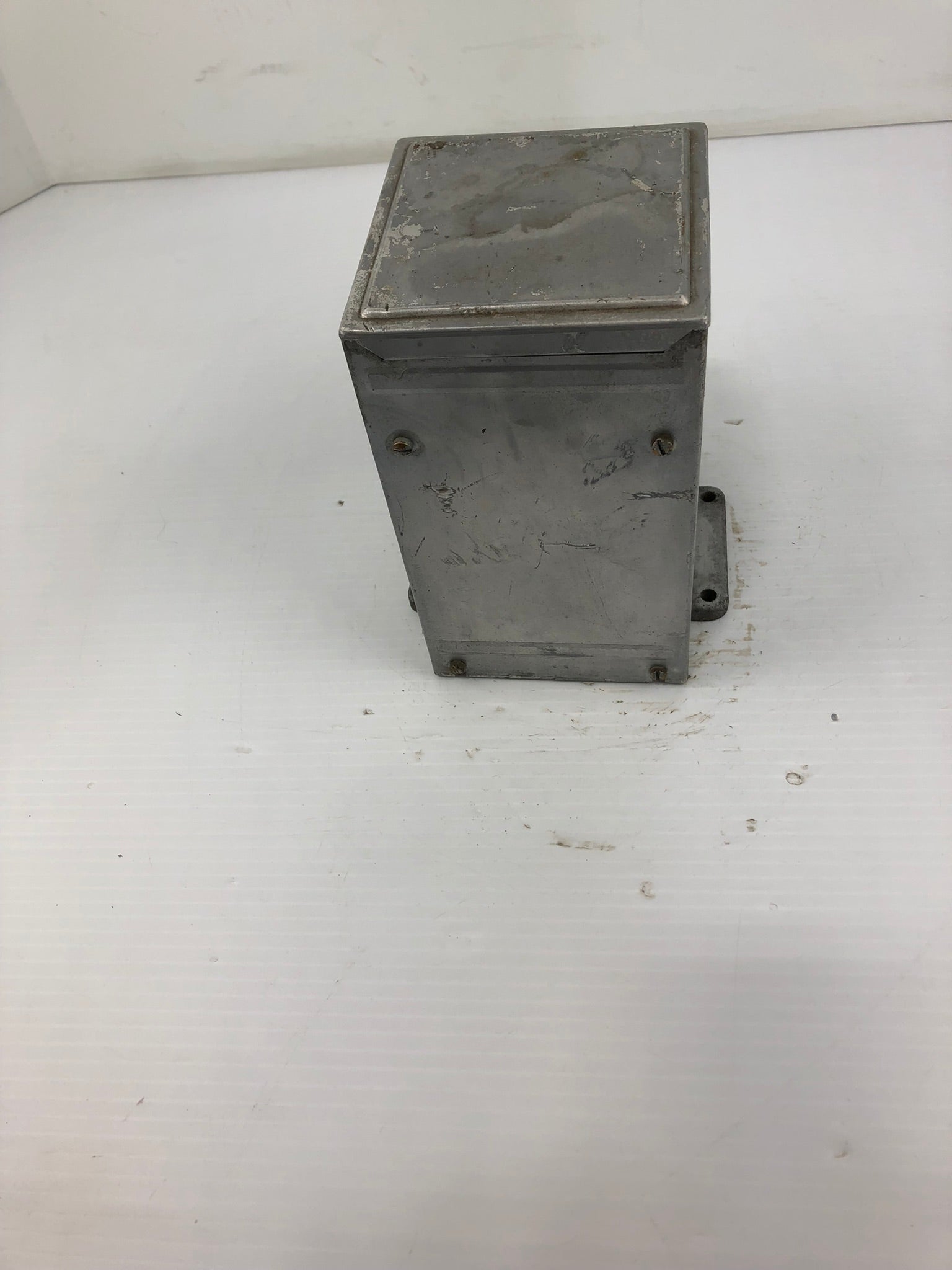 Barber Colman 35-576 Actuator 120V 60-Cycle 180 Degree 220 LB-IN