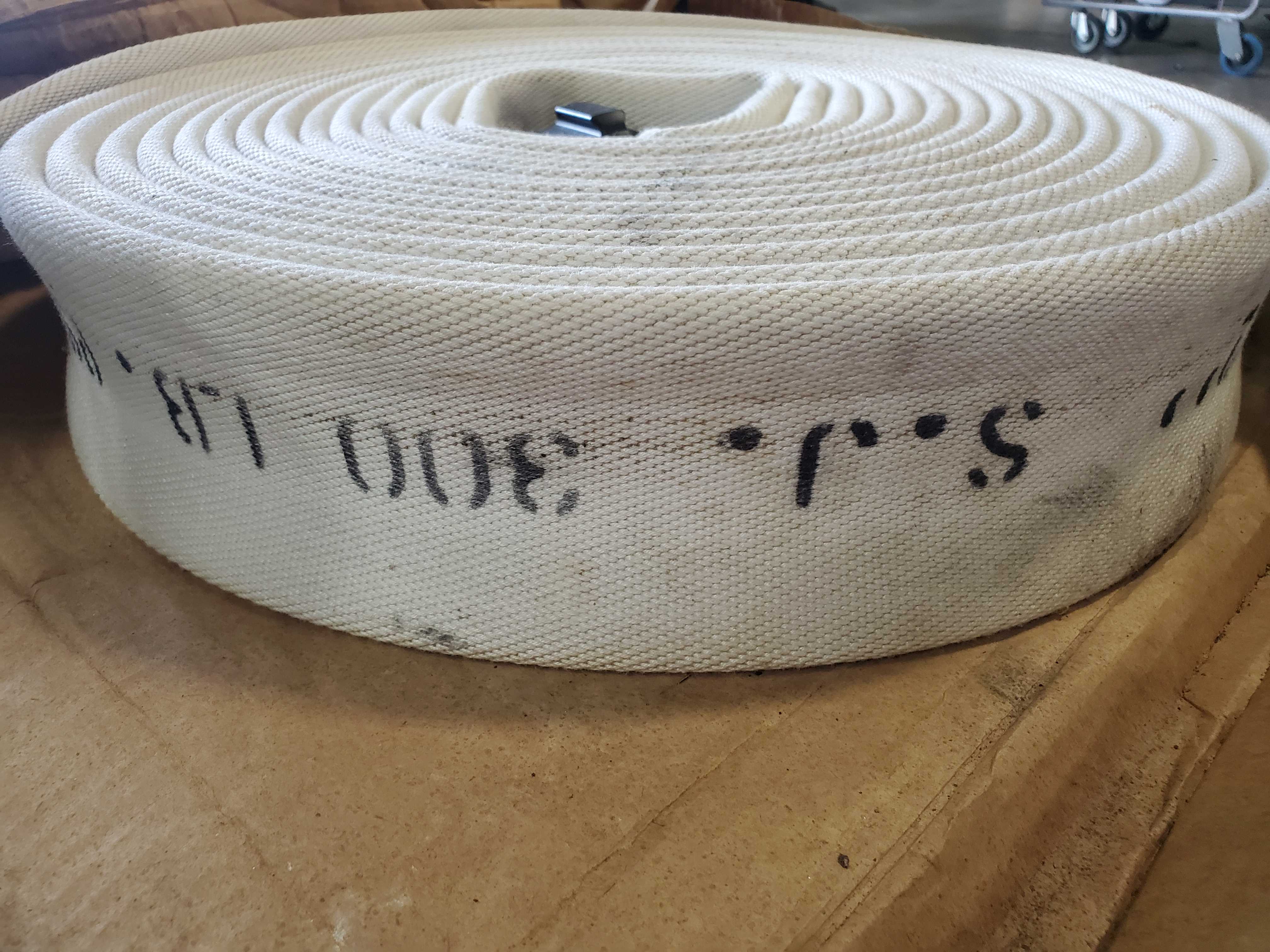 S.J. Fire Hose 300 LB PSI White 2-1/2" x 50' Long 6/85R