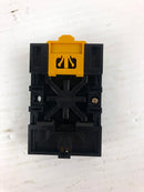 Omron 8PFA Relay Socket 250V 7.5A