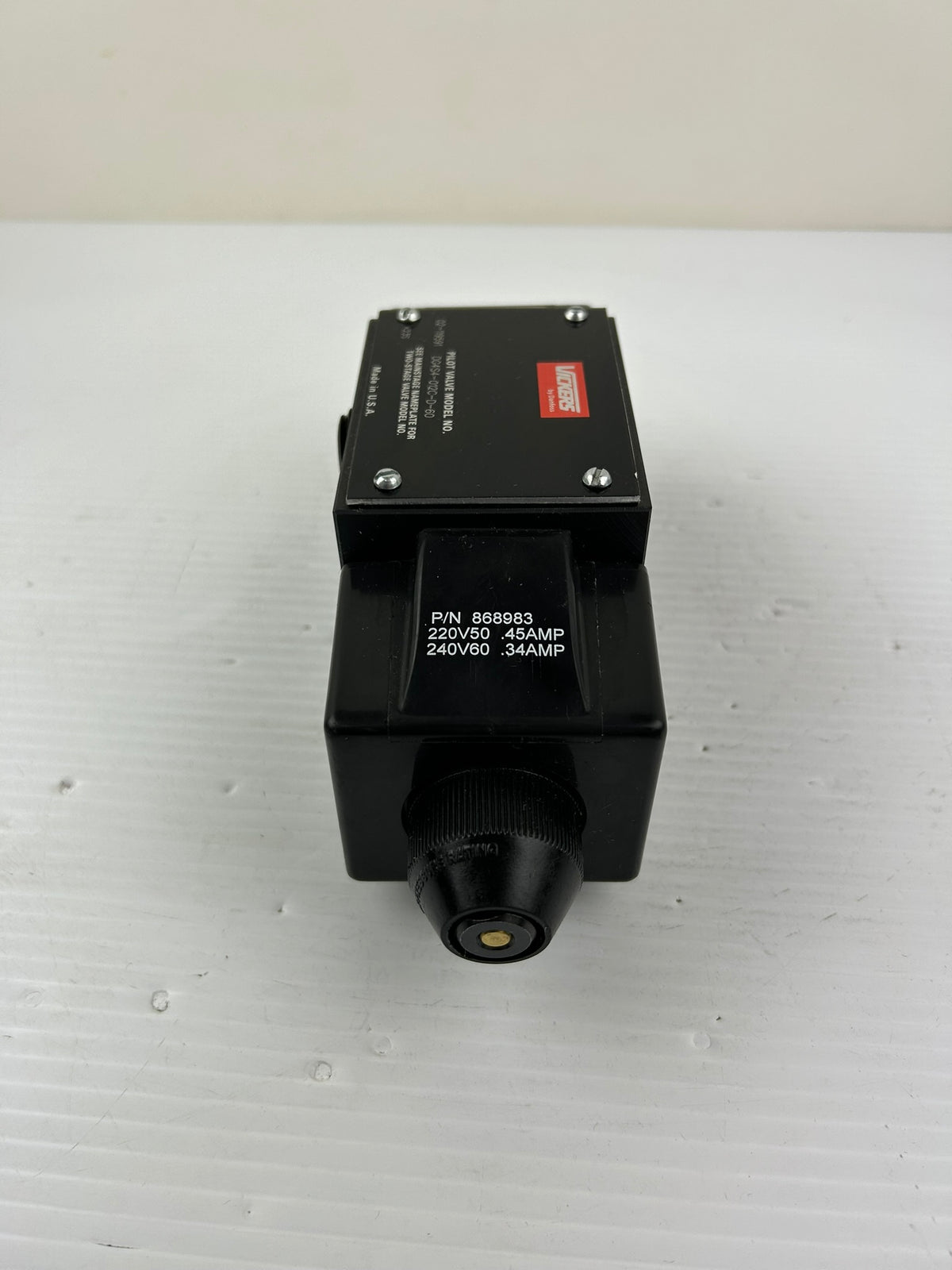 Vickers DG4S4-012C-D-60 Hydraulic Pilot Valve 02-119591 Danfoss