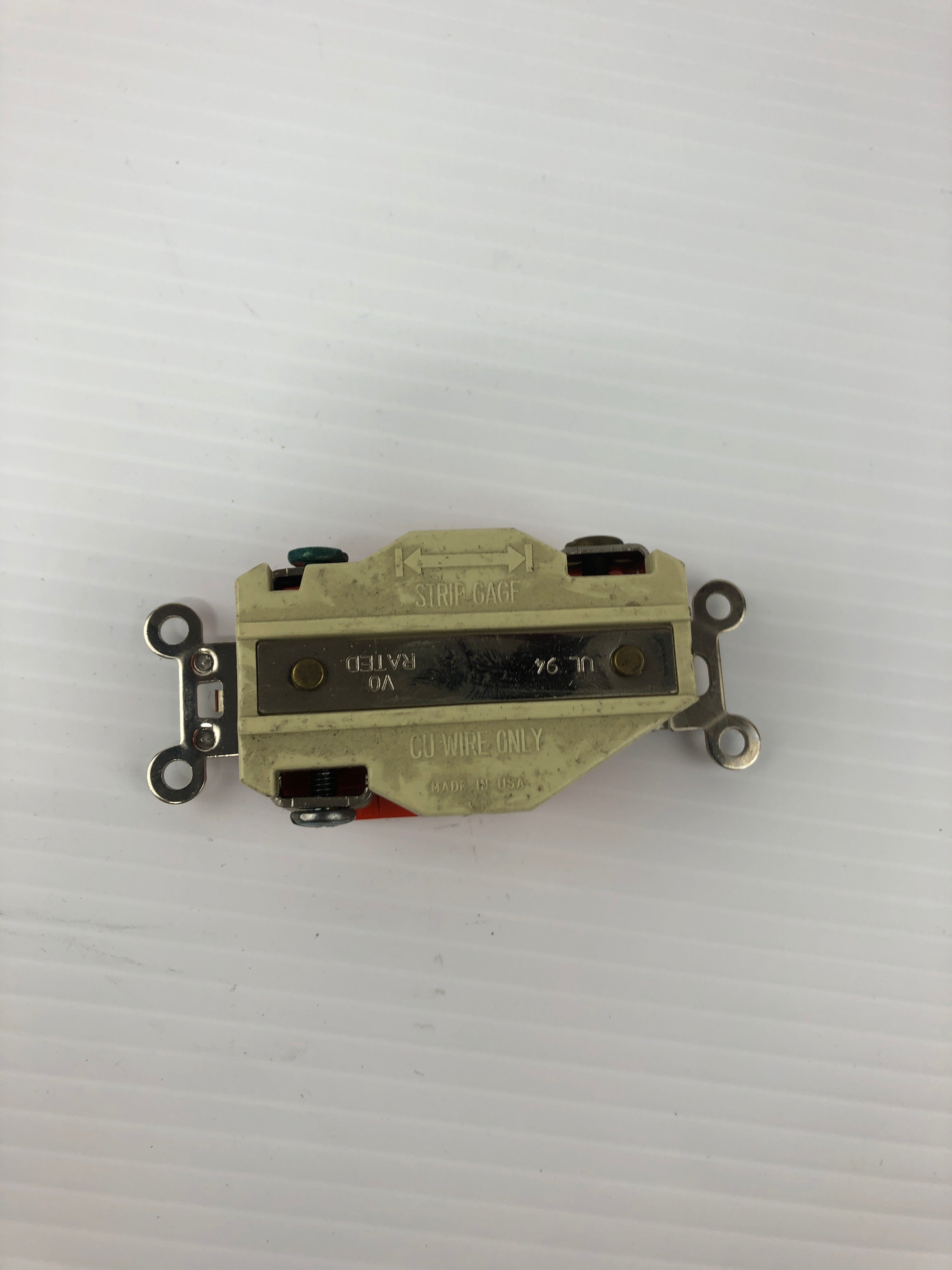 Leviton L5-30 Orange Grounding Outlet Receptacle 30A-125V
