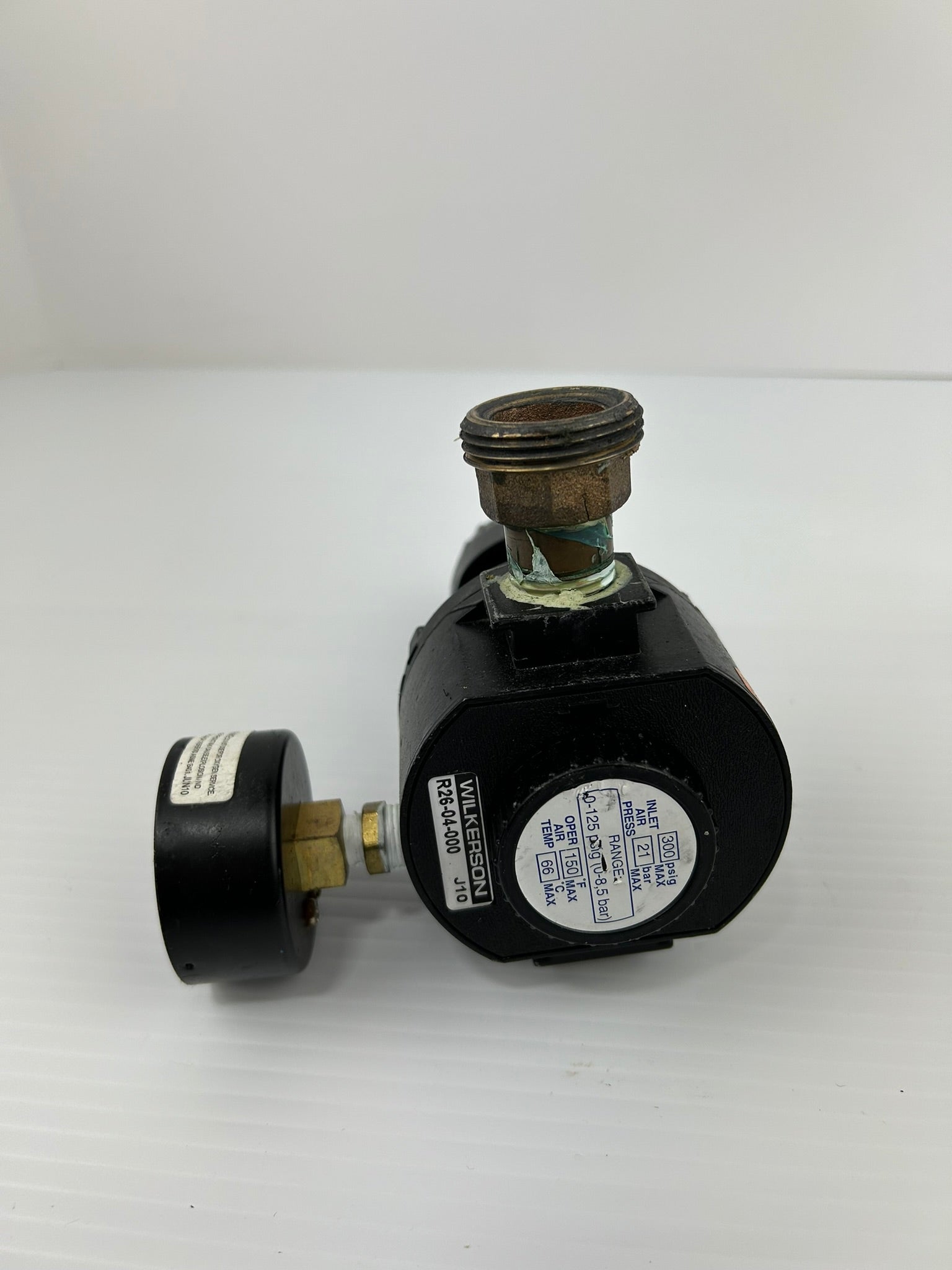 Wilkerson R26-04-000 Pneumatic Regulator 300 PSIG Max. 0-100 PSI