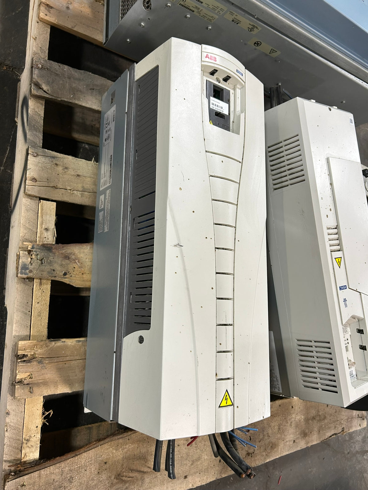 ABB ACH550-UH-078A-4 HVAC Variable Frequency Drive 60HP 45kW 380-480V 3PH