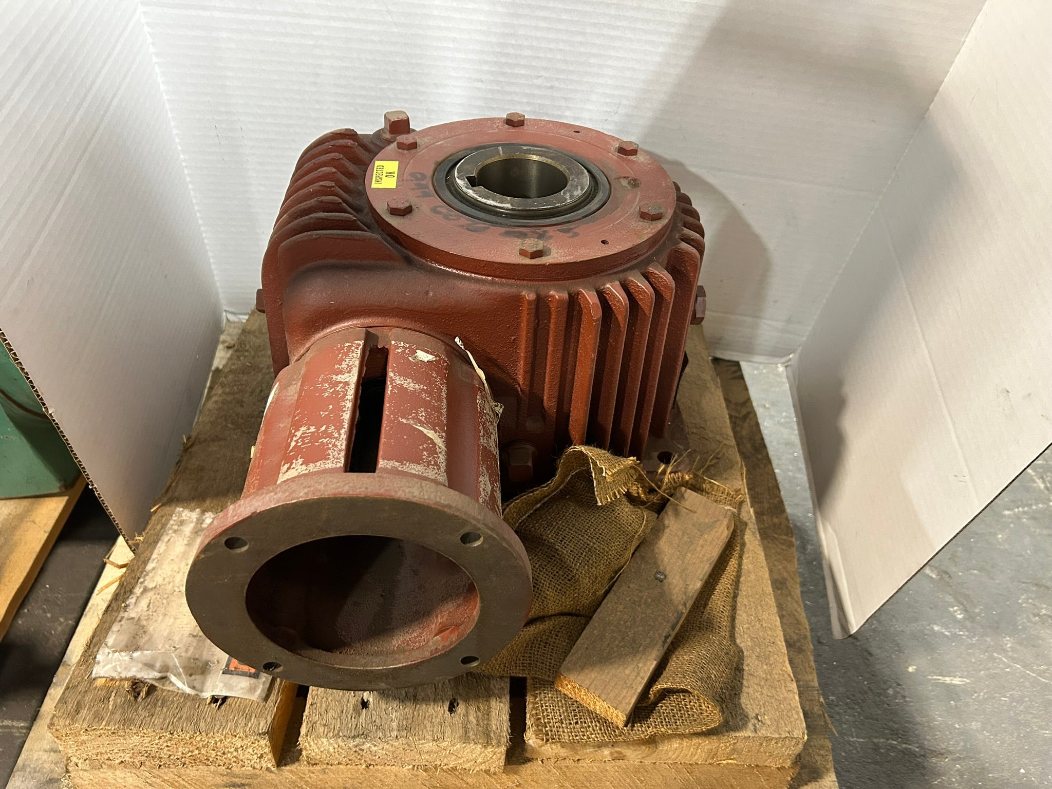 Ex-Cello Corp MBHV35A224-X7B Cone Drive Right Angle Gearbox 20-1 Ratio 1750 RPM