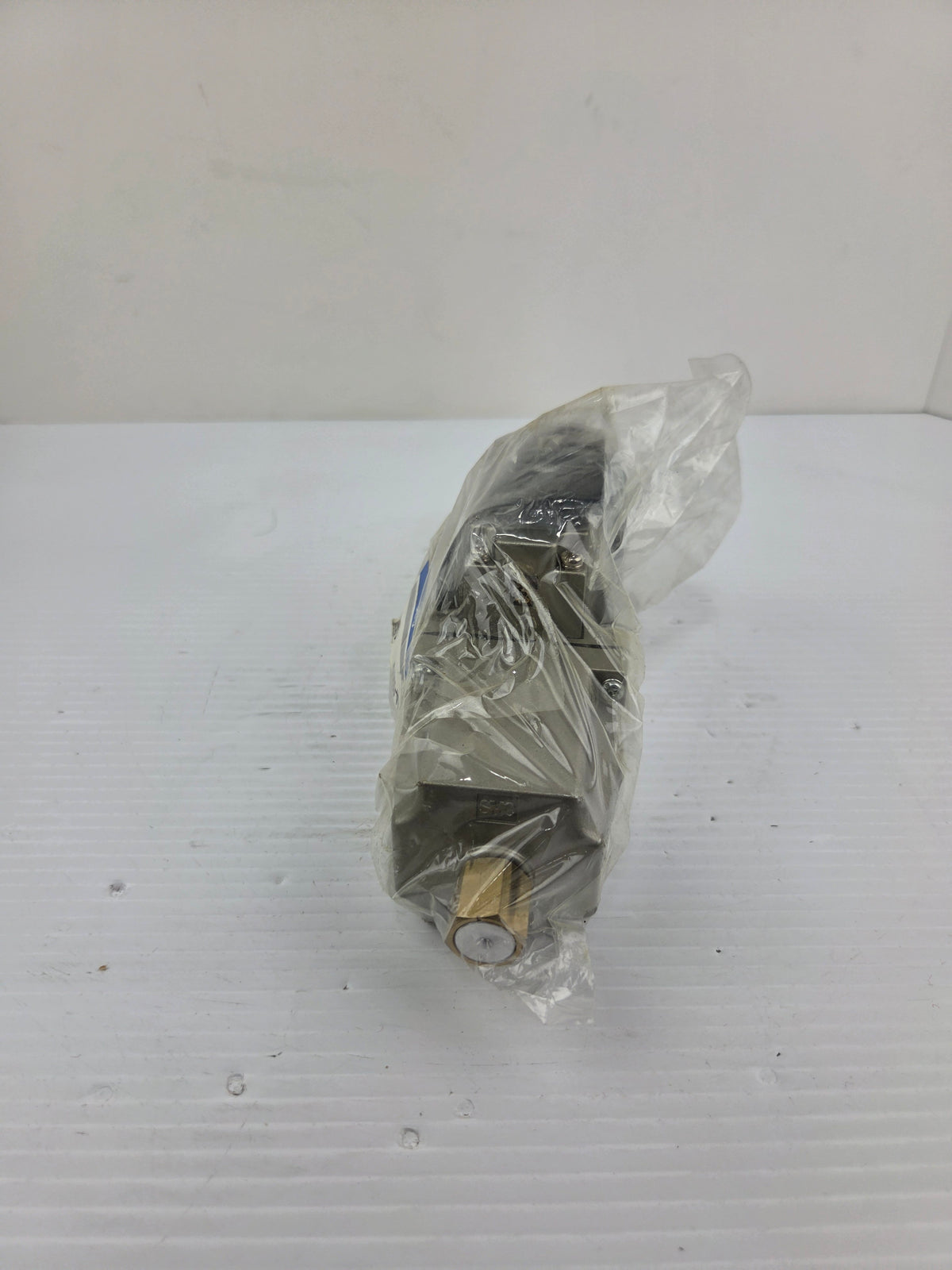 SMC VS4234-003TLP Double Solenoid Directional Control Valve 0-1MPa SOVNVS4234