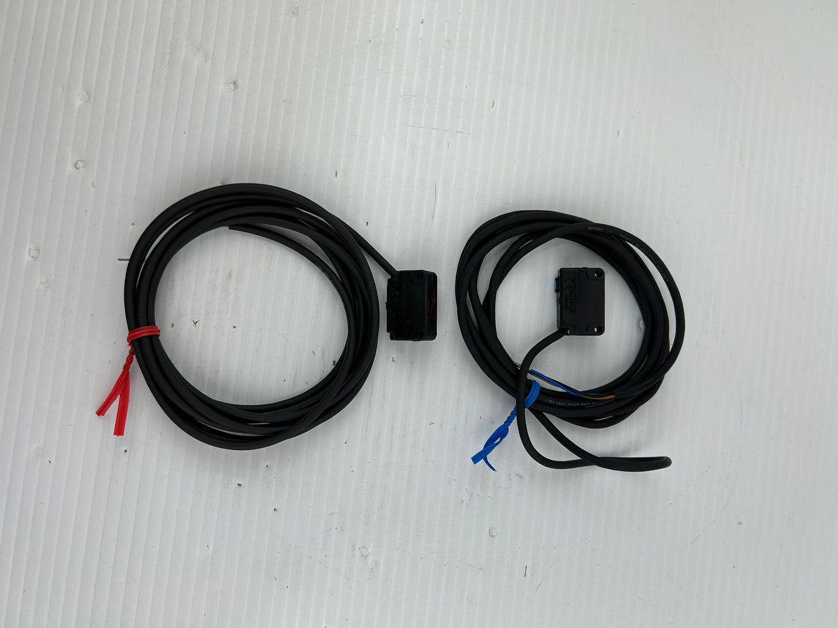 Keyence PZ-G51P Photoelectric Sensor Set PZ-G51T PZ-G51PR PNP Cable 10-30VDC 20m