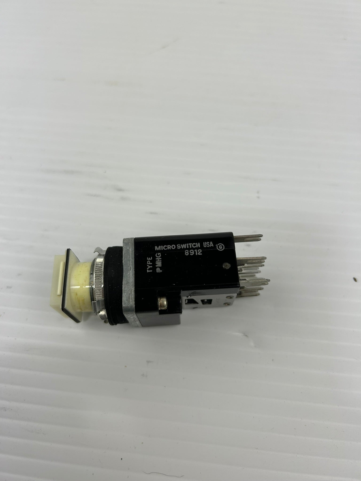 Honeywell PMHG Microswitch Pushbutton Switch
