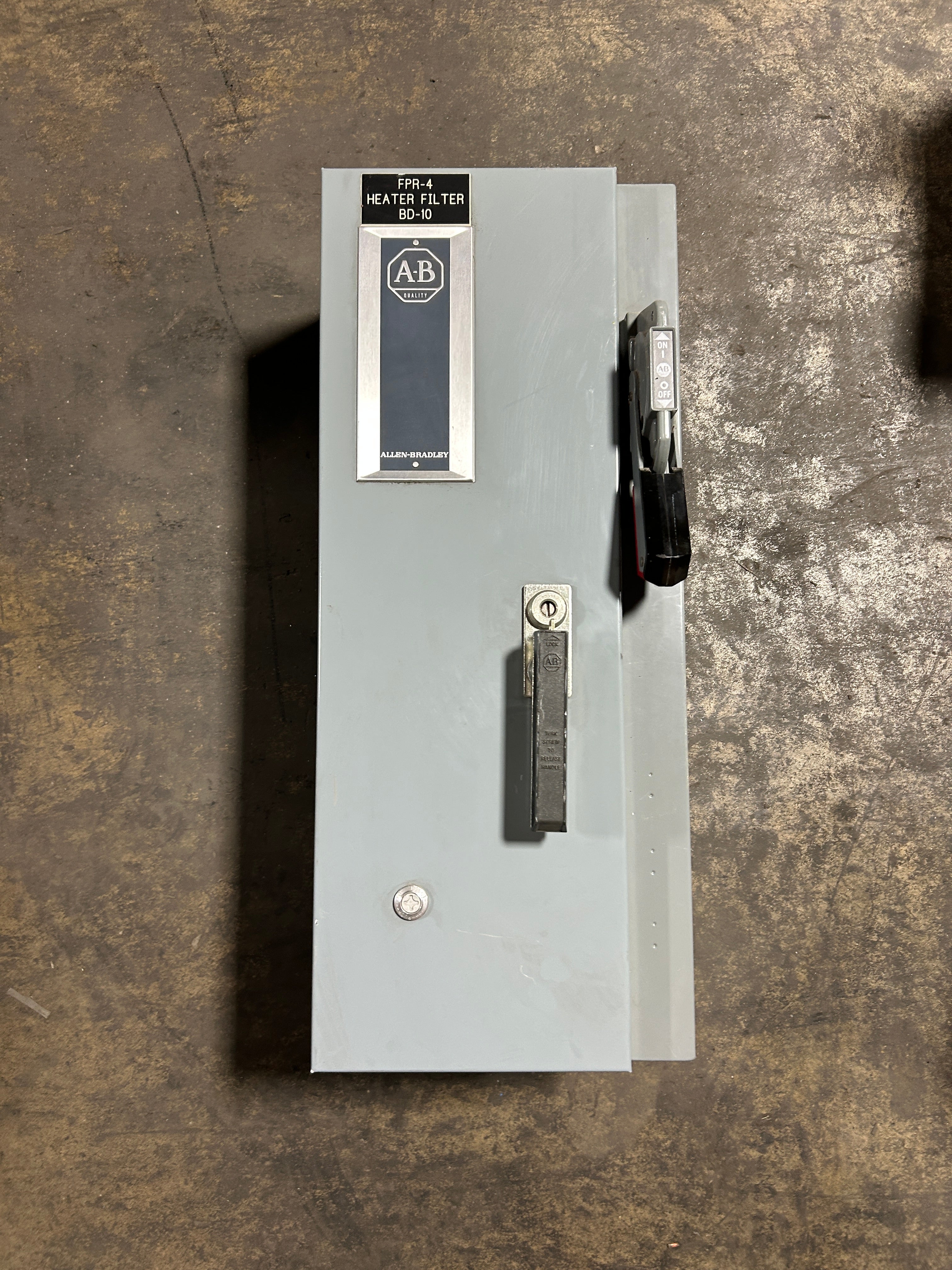Allen Bradley Combination Starter 512-CDB-6P Size 2 Series C