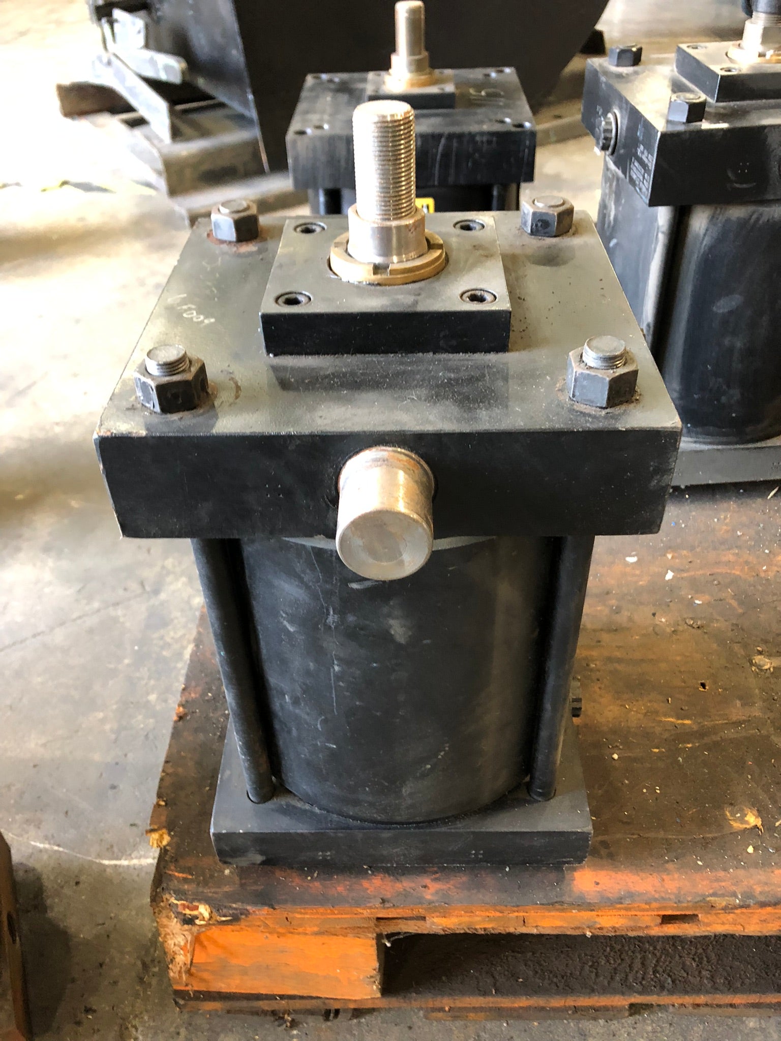 Parker 08.00 CD2AU14C 7.000 Hydraulic Cyliner Series 2A CF525764A