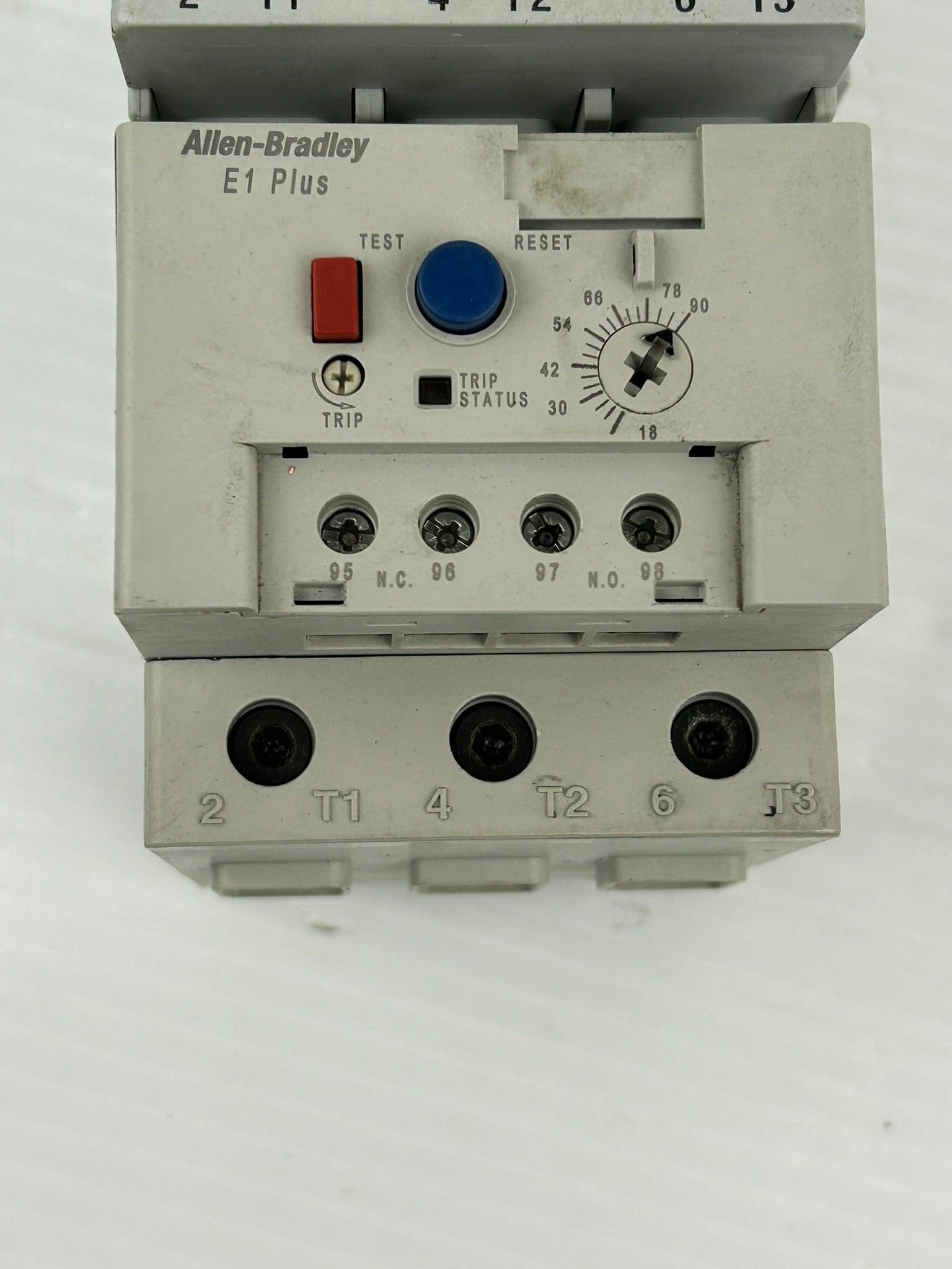 Allen Bradley 100-C85*00 Smart Motor Controller with 193-EEGE Overload Relay