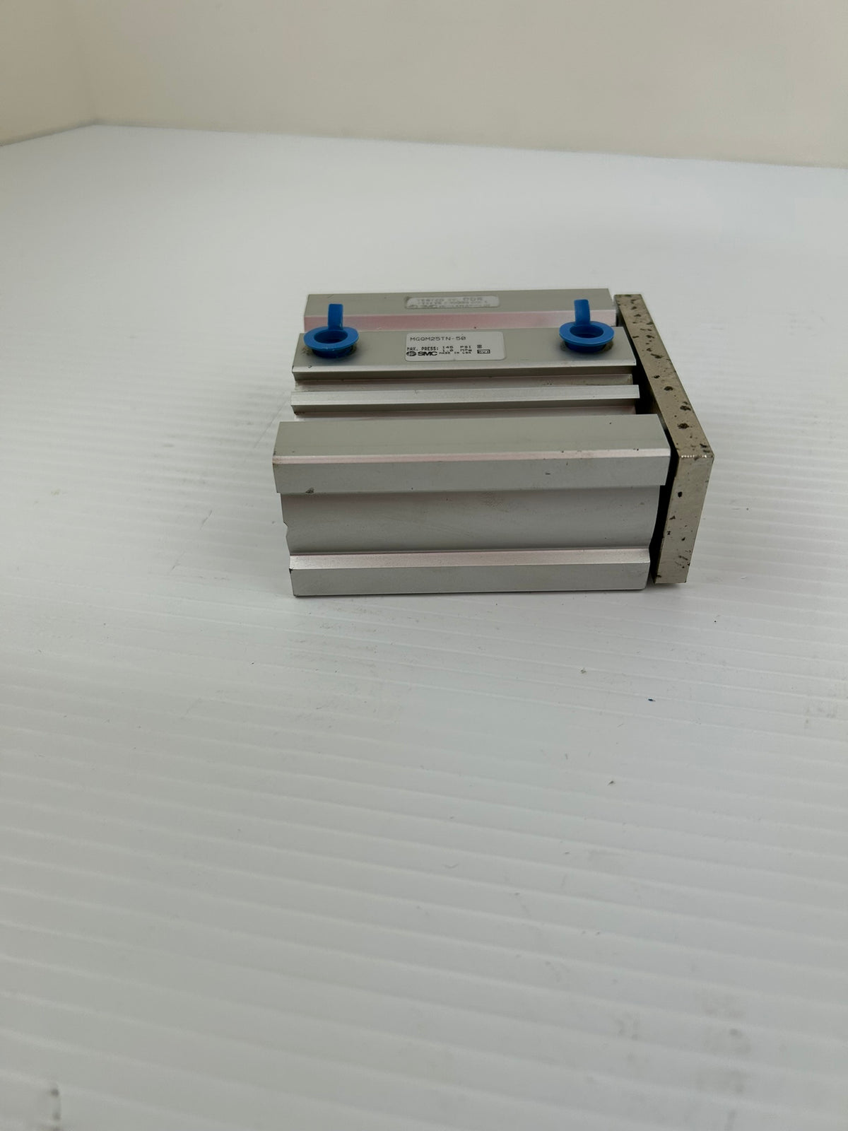 SMC MGQM25TN-50 Compact Guided Pneumatic Cylinder 25mm Bore 50mm Stroke 145 PSI