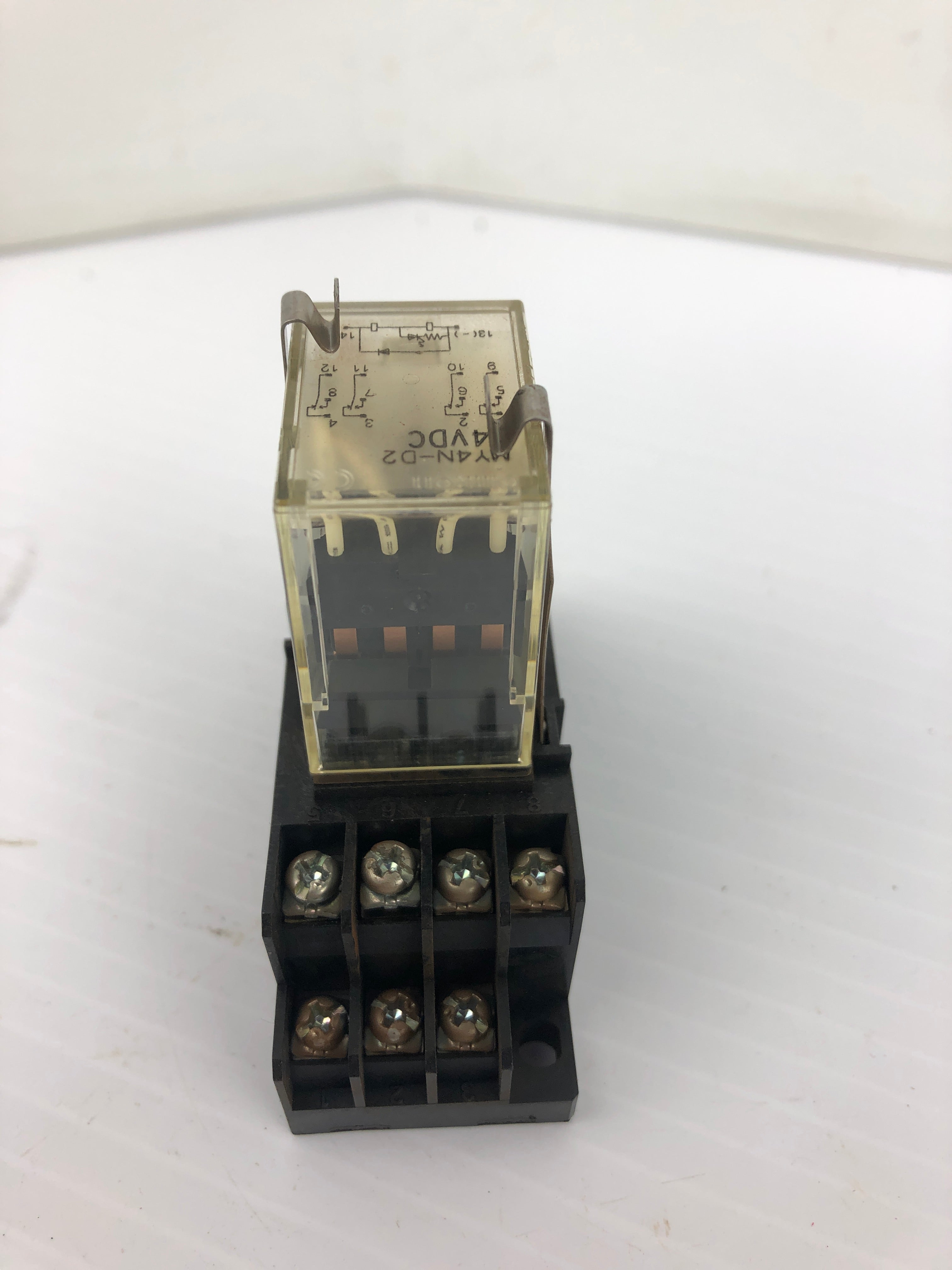 Omron MY4N-D2 Relay 24VDC With Base 05X5YF 250V 5A