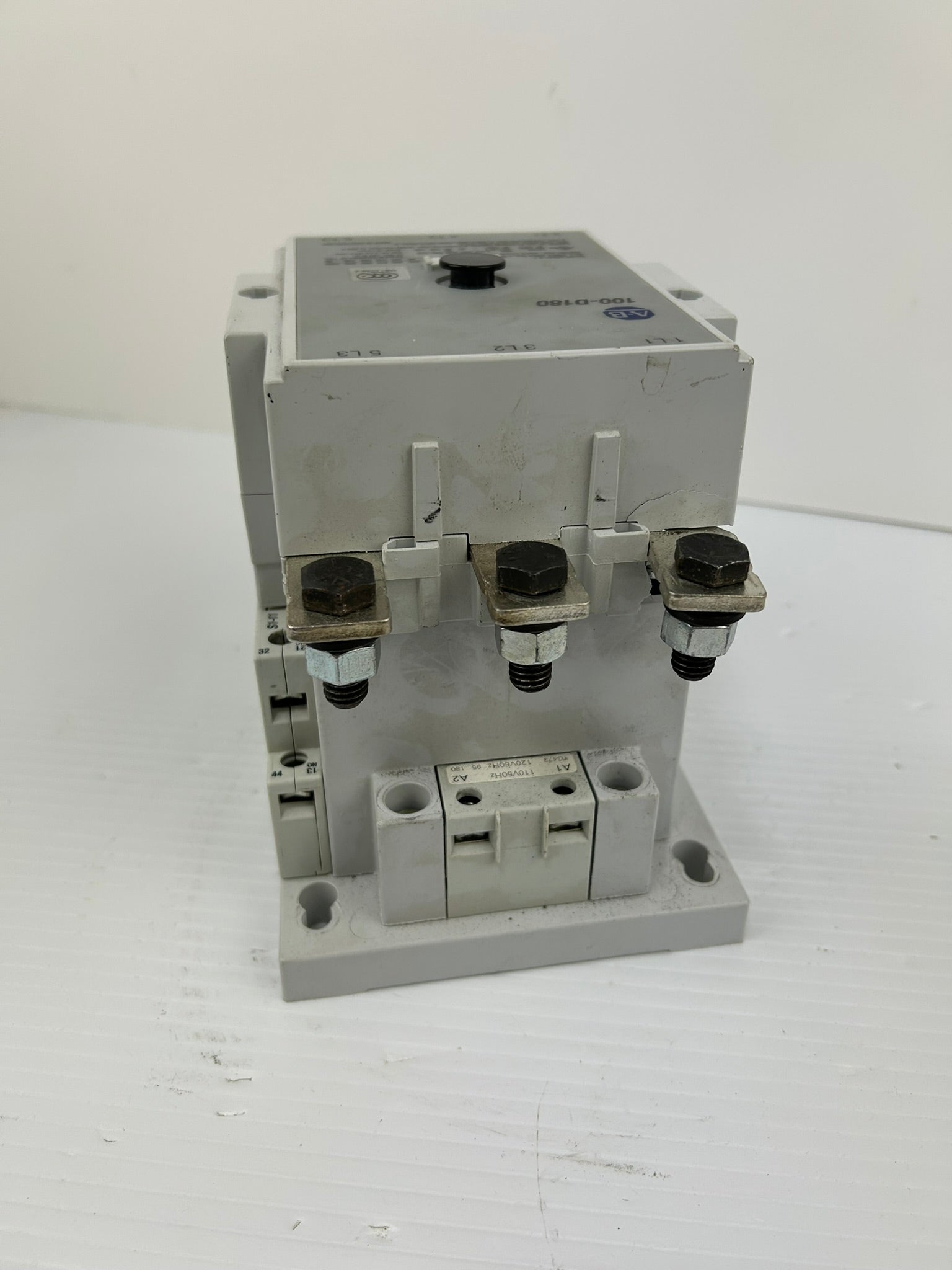 Allen Bradley 100-D180 Contactor AC-1 1000V 250A - Broken Case