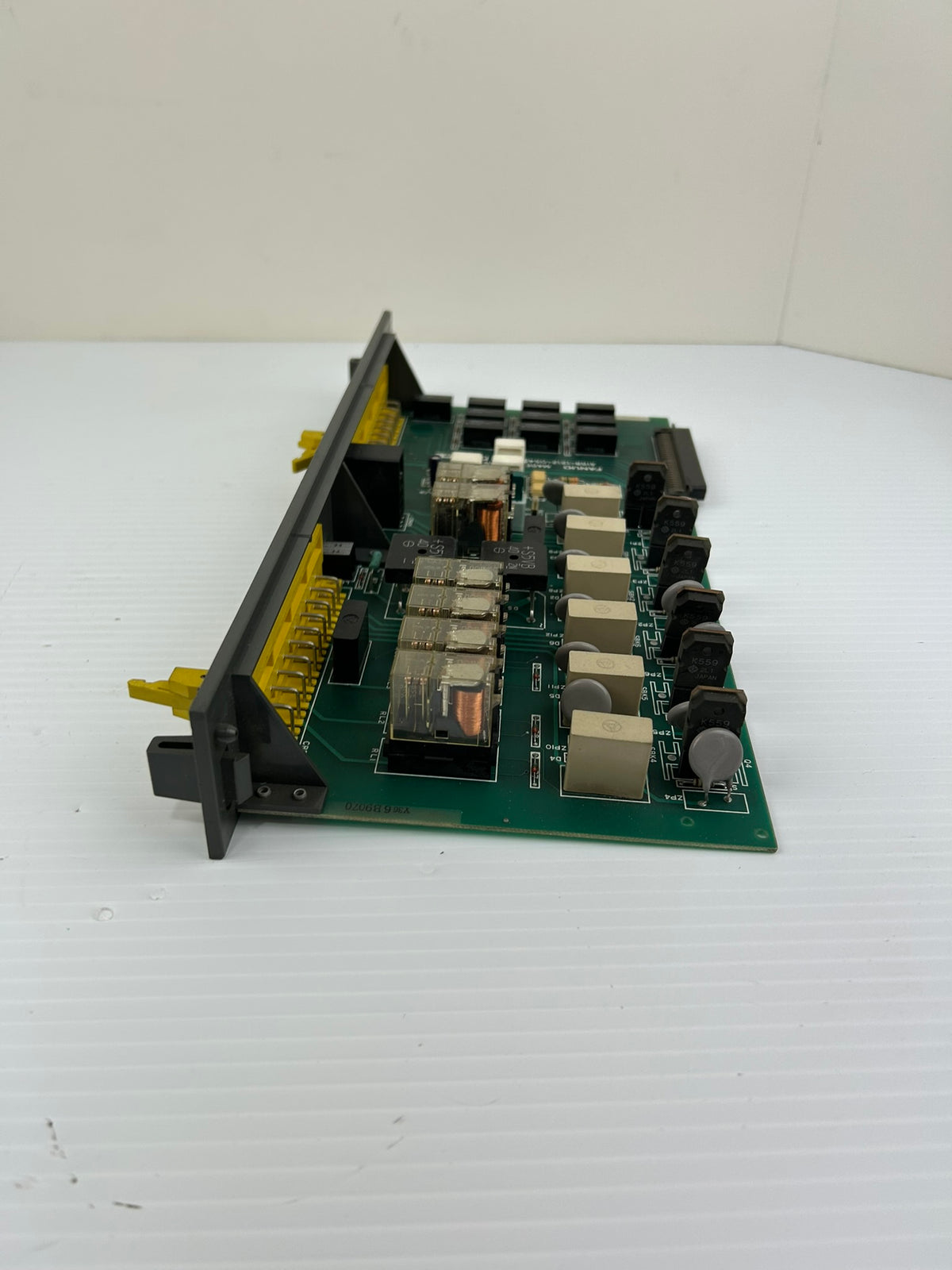 Fanuc A16B-1212-0540/04B CNC Control Circuit Board Relay Assembly