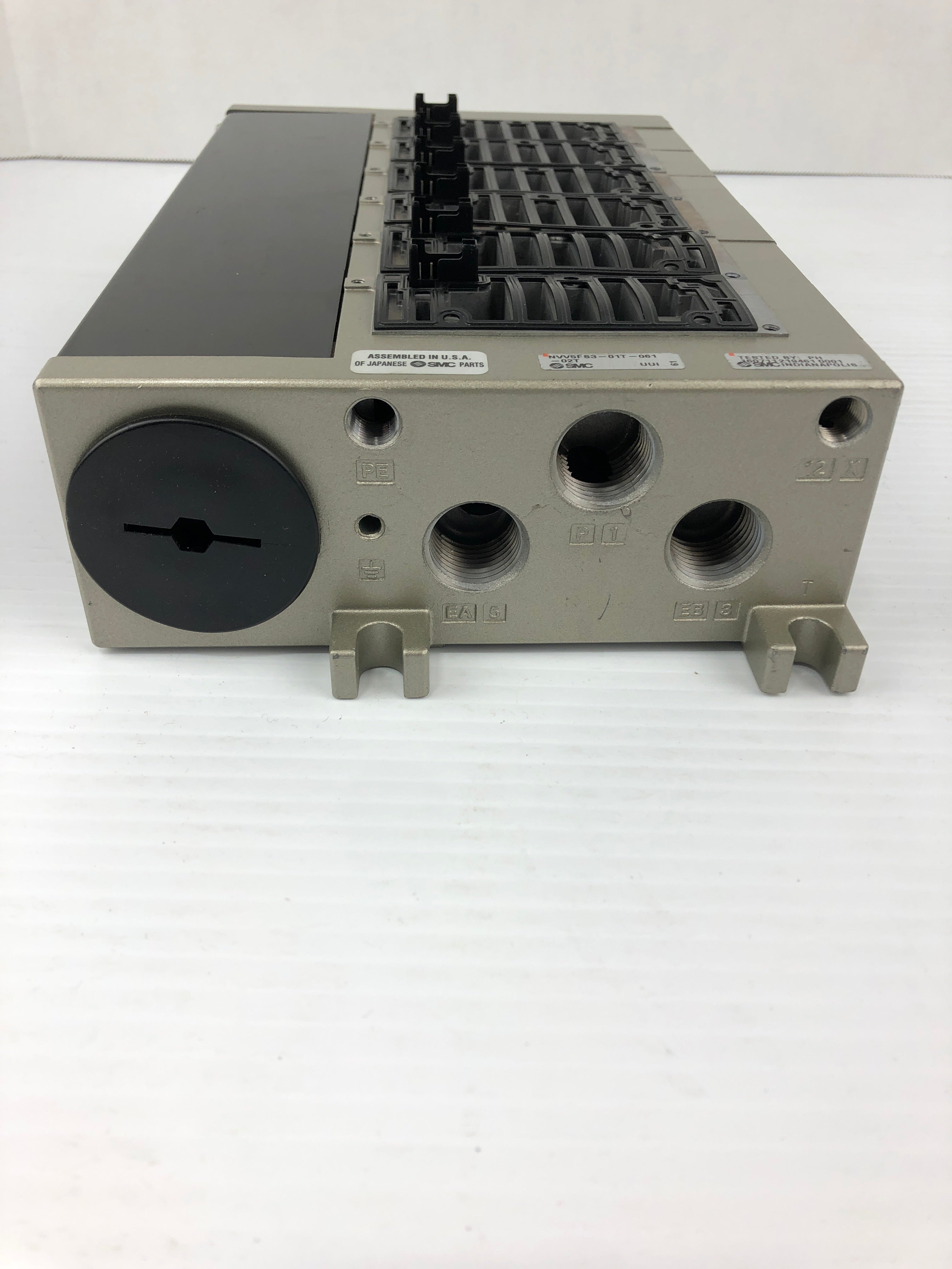 SMC NVV5FS3-01T-061-02T Pneumatic Valve Manifold