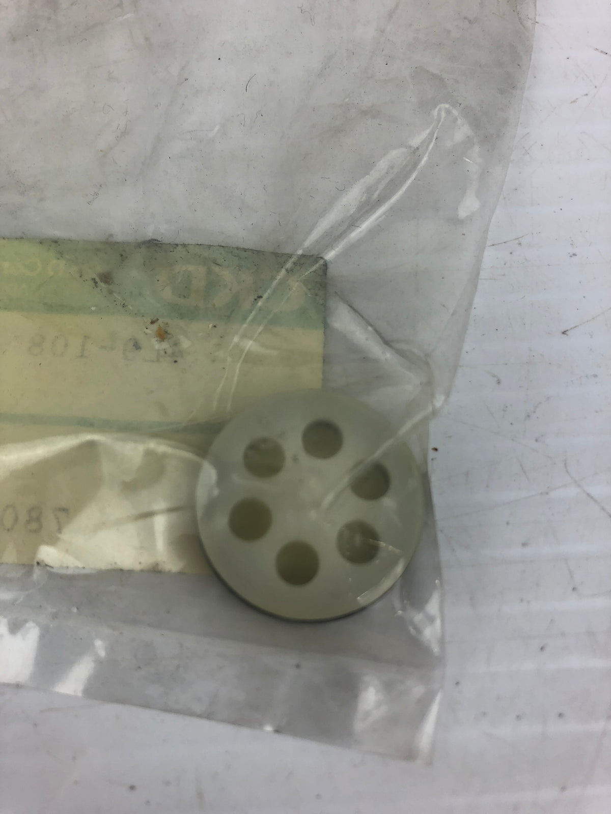 CKD 4L9-108 Valve Repair Replacement Piece - Lot of 2