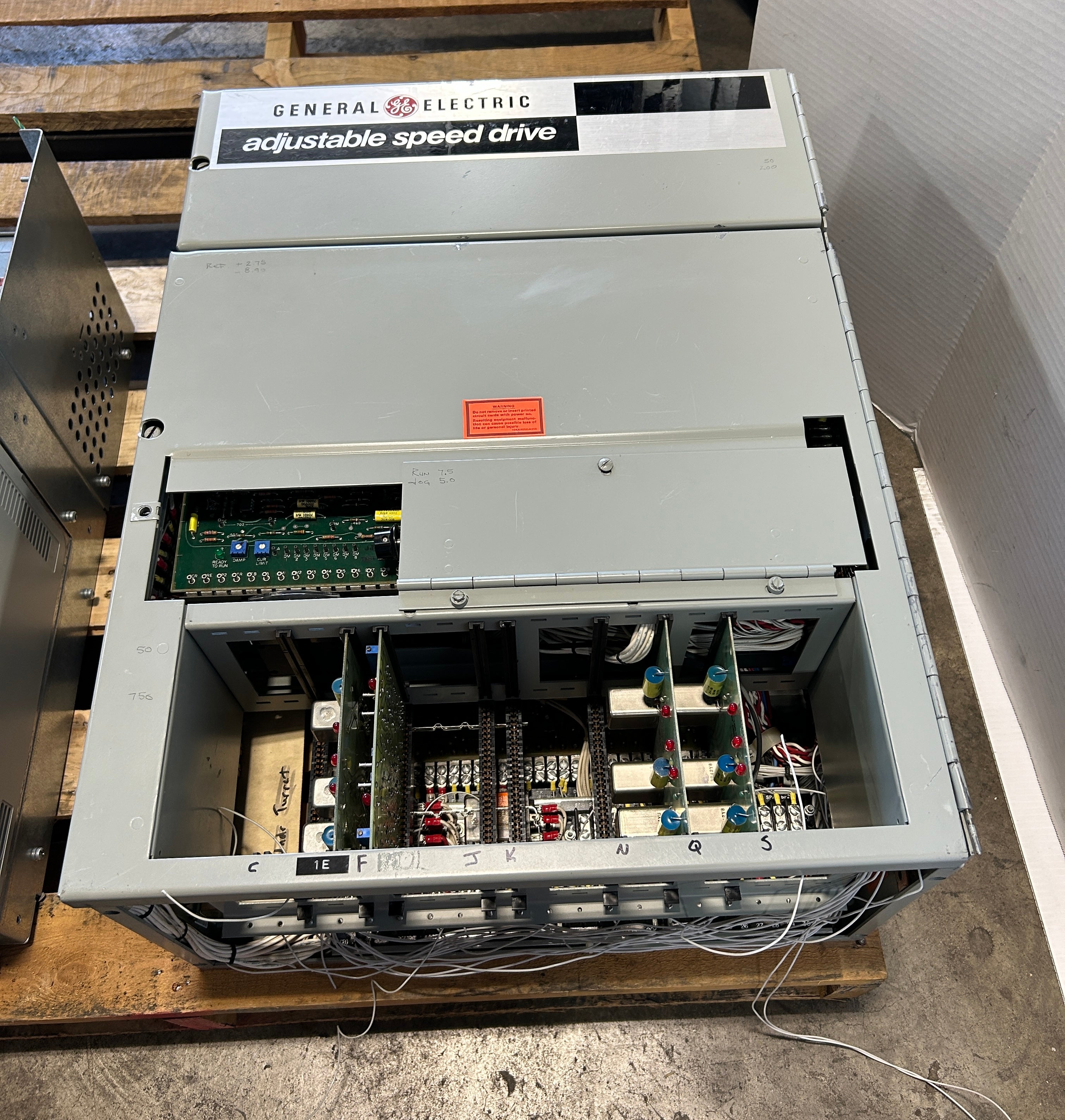 General Electric 7VJYX036CD0101 Adjustable Speed Drive 15HP 240/460V 55/31A 3PH