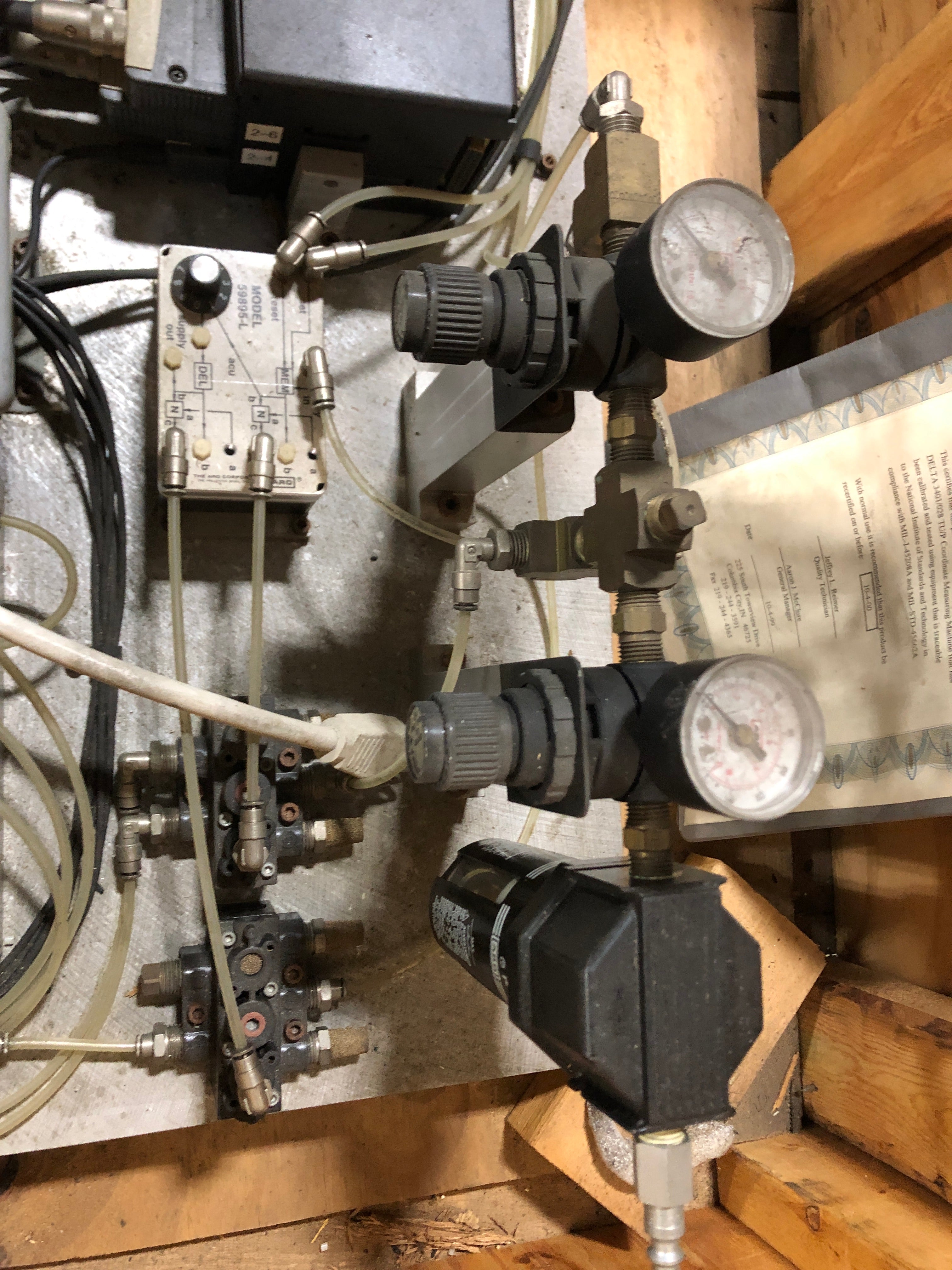 General Electric 64628 Agitator Gage 175D2846 with Monitor and Keyboard