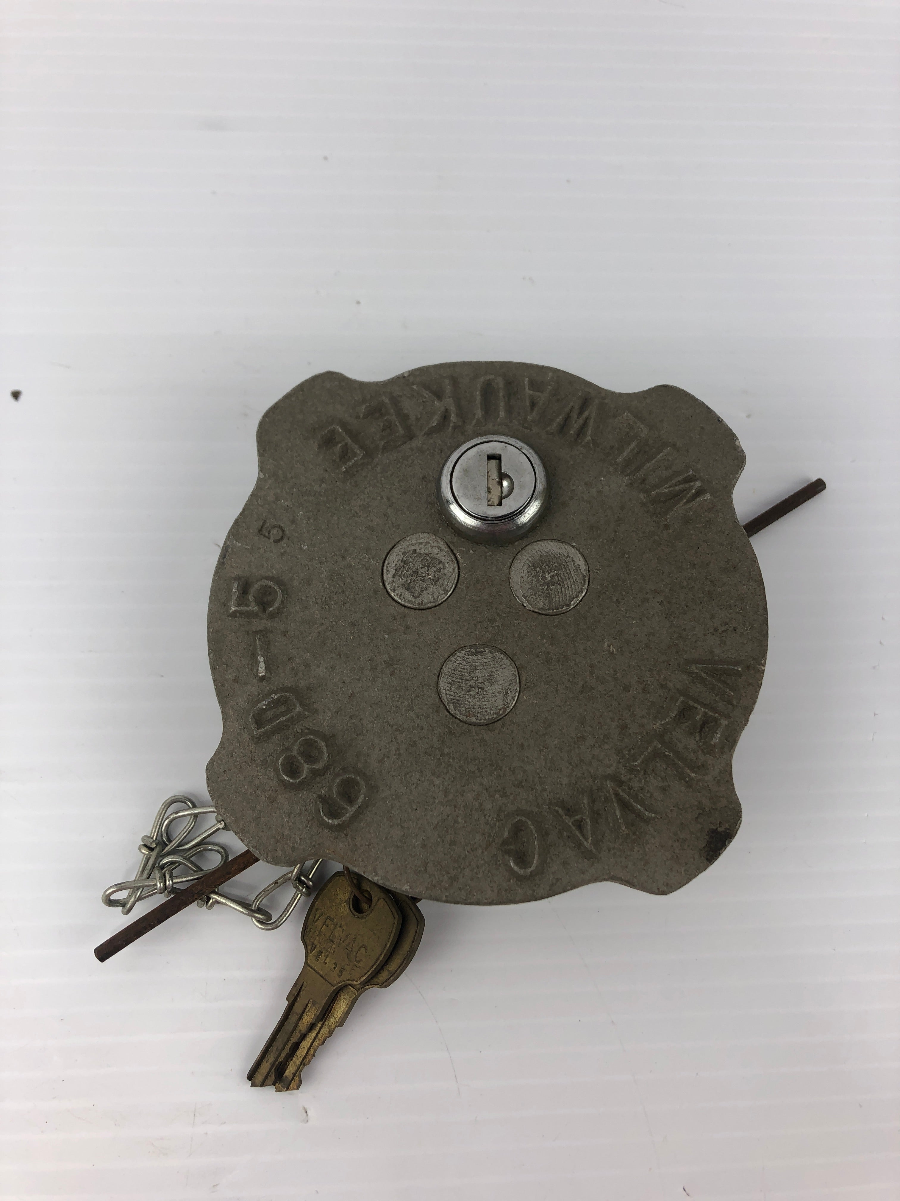 Velvac 68D-5 Locking Fuel Cap 600169-6