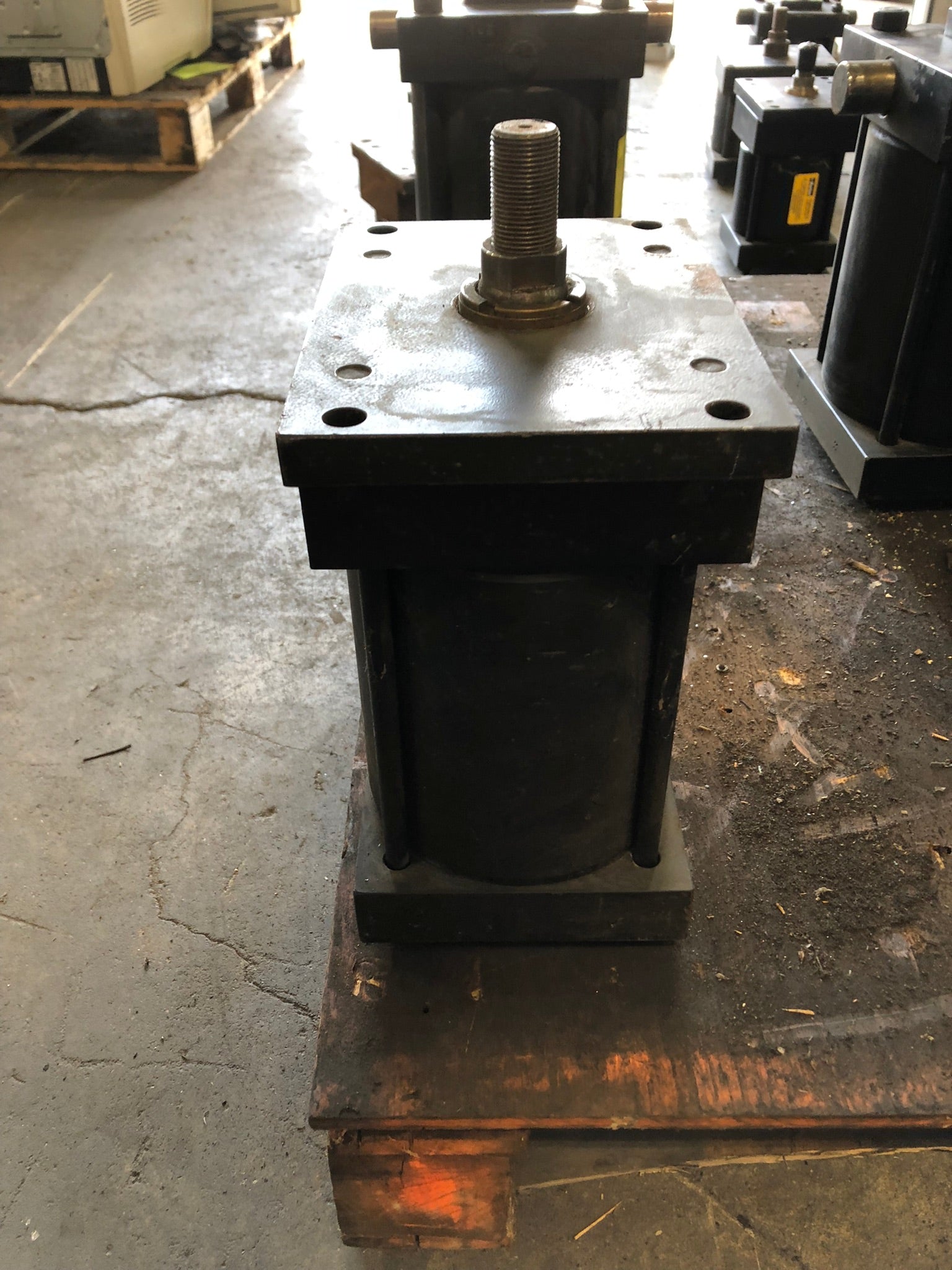 Parker 06.00 J2AUS14A 6.000 Hydraulic Cylinder Series 2A 250 PSI KK562349A
