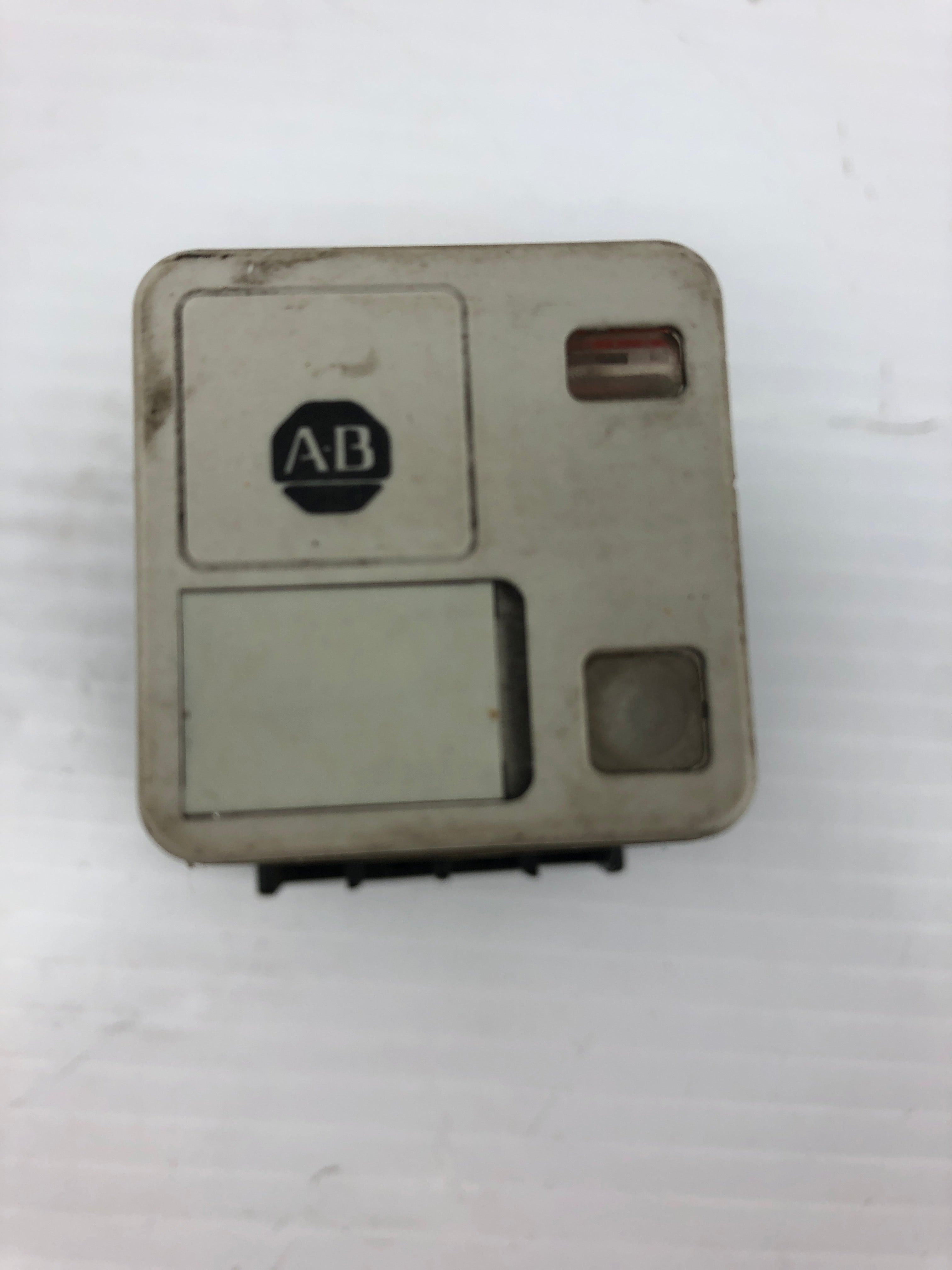 Allen-Bradley 700-HA33A1 Series B Relay with Base 120VAC