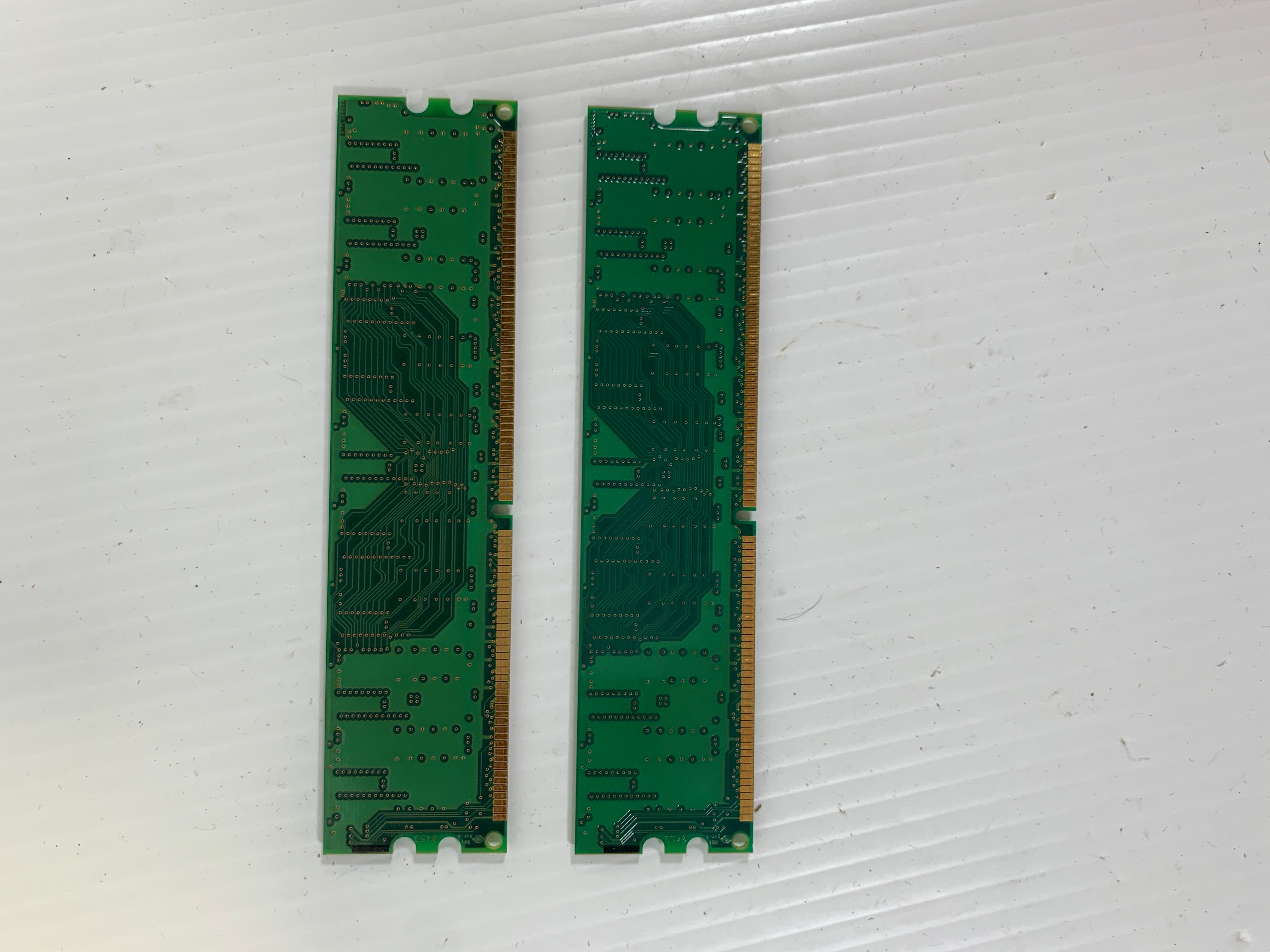 Nanya 256MB RAM PC-2700U-25330 NT256D64S88B1G-6K (Lot of 2)