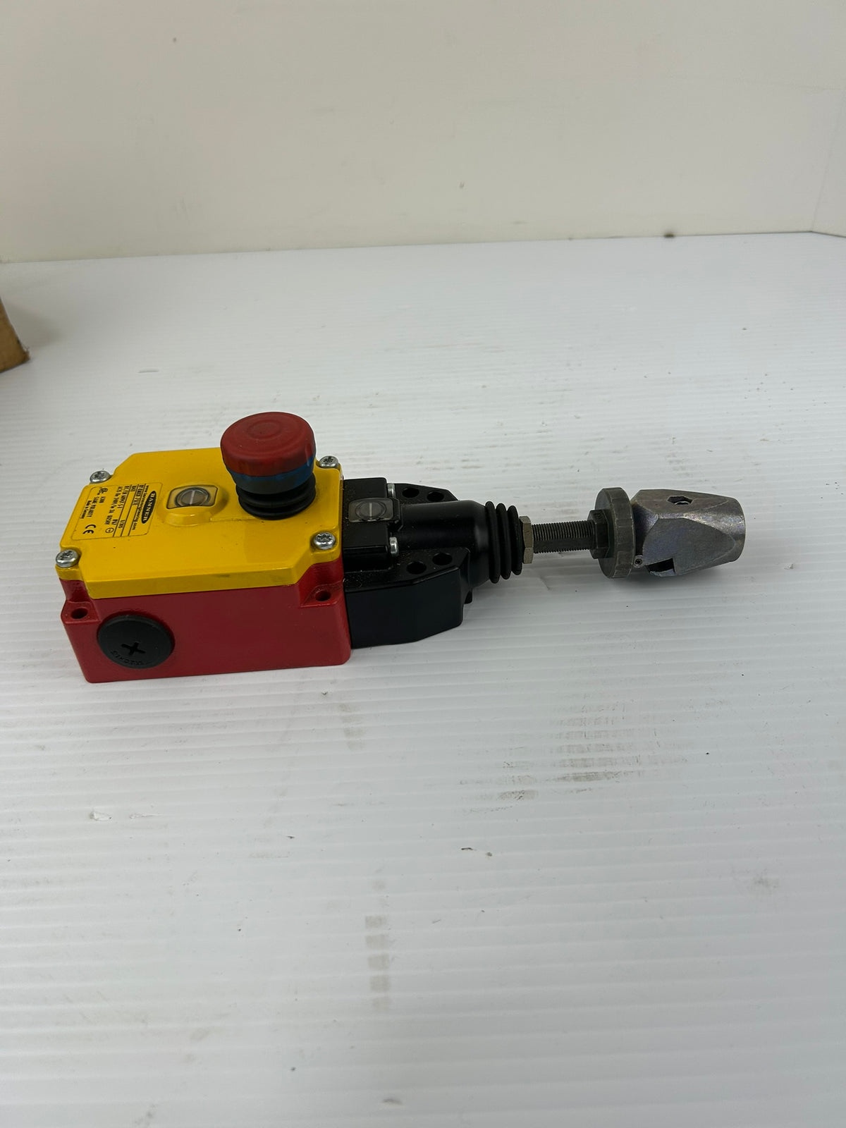 Banner RP-RM83F-75LTE Rope Pull Emergency Stop Safety Switch 81874