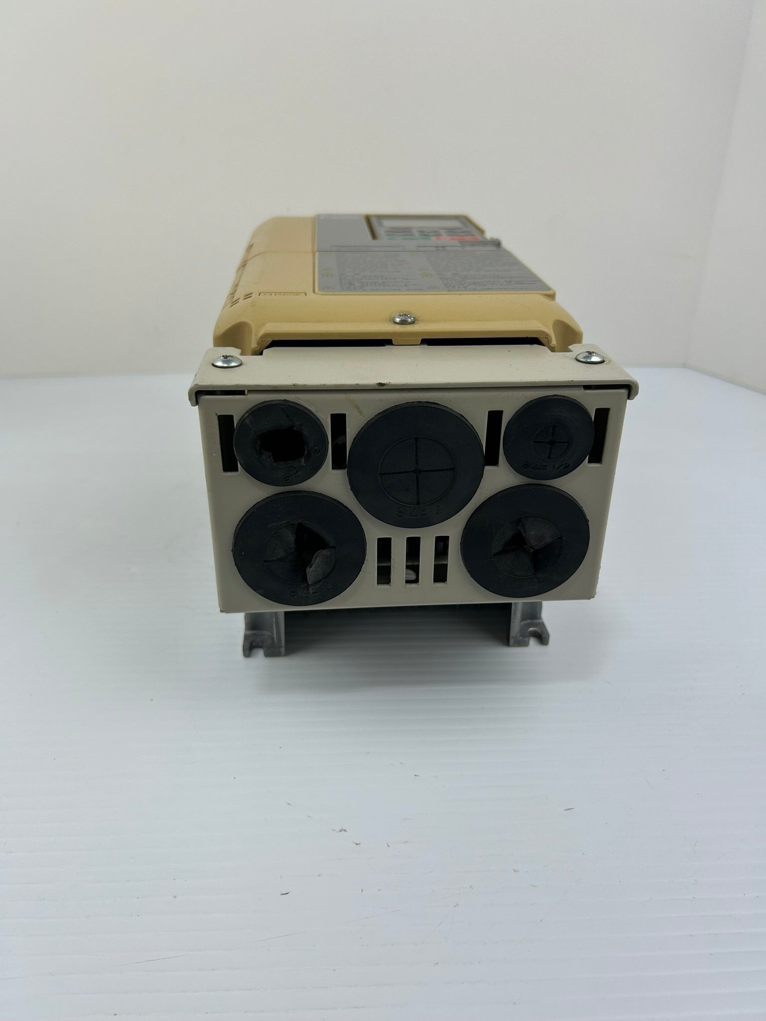 Yaskawa Electric CIMR-PU4A0005FAA AC Industrial Drive Rev E P1000