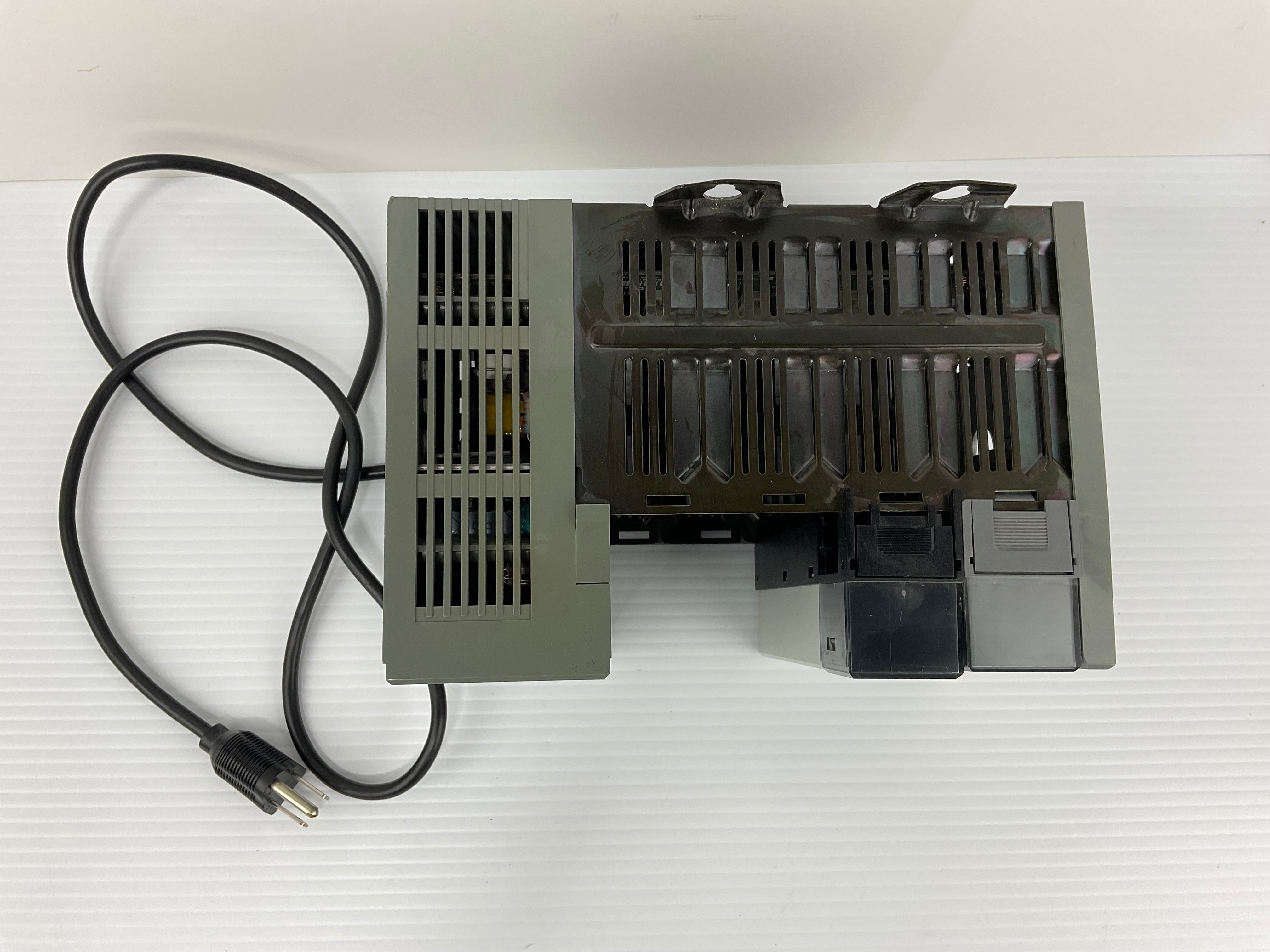 Allen Bradley SLC 500 1746-A4 Slot Rack 1746-P1 Power Supply