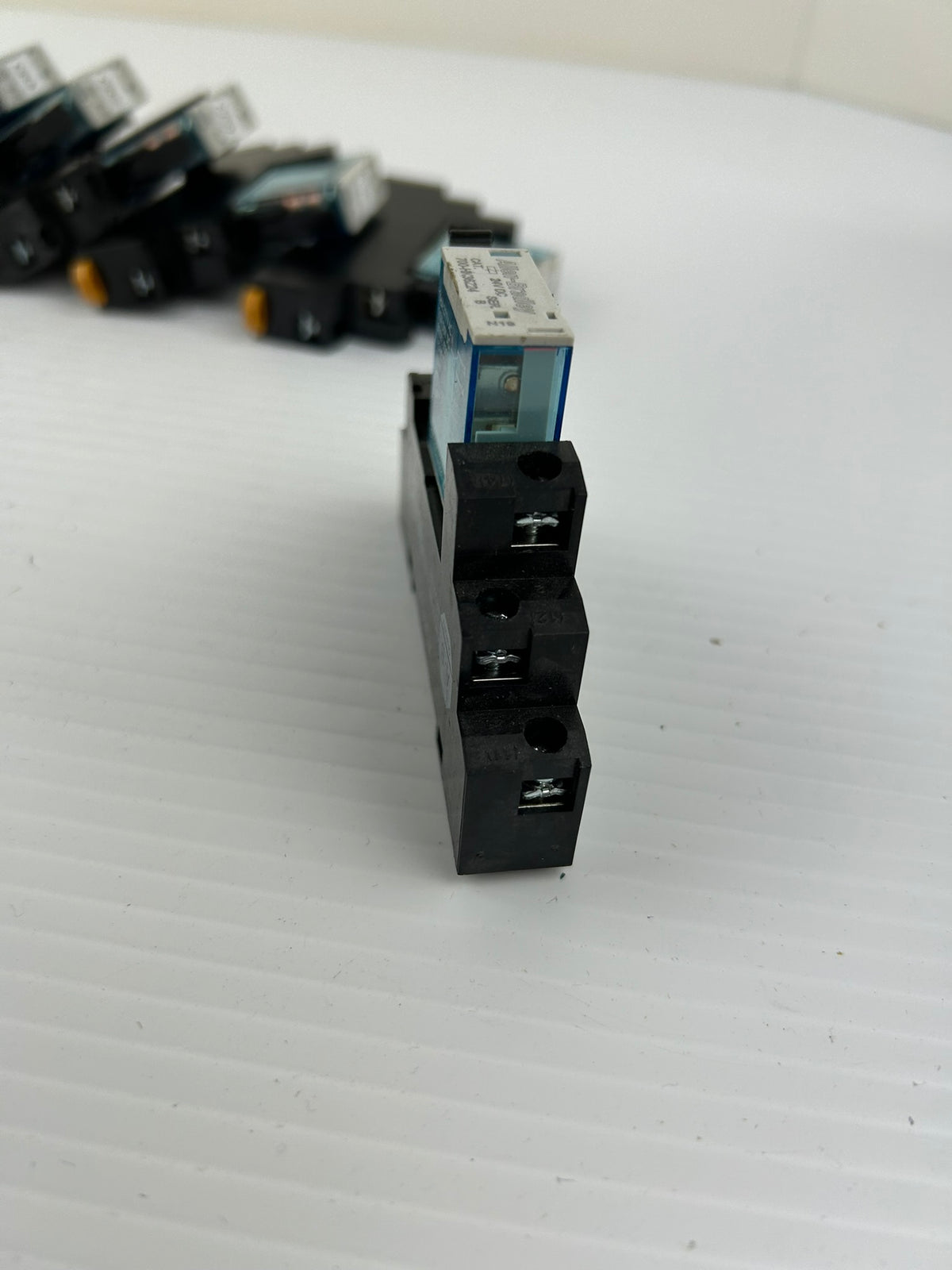 Allen-Bradley 700-HK36Z24 Relay 24VDC w/ Socket Base - Lot of 10