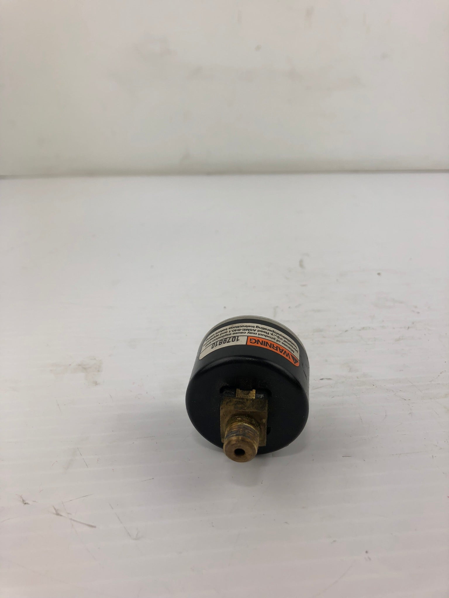 Norgren R07-200-RGKA Compressed Air Regulator and Gauge 18-013-212