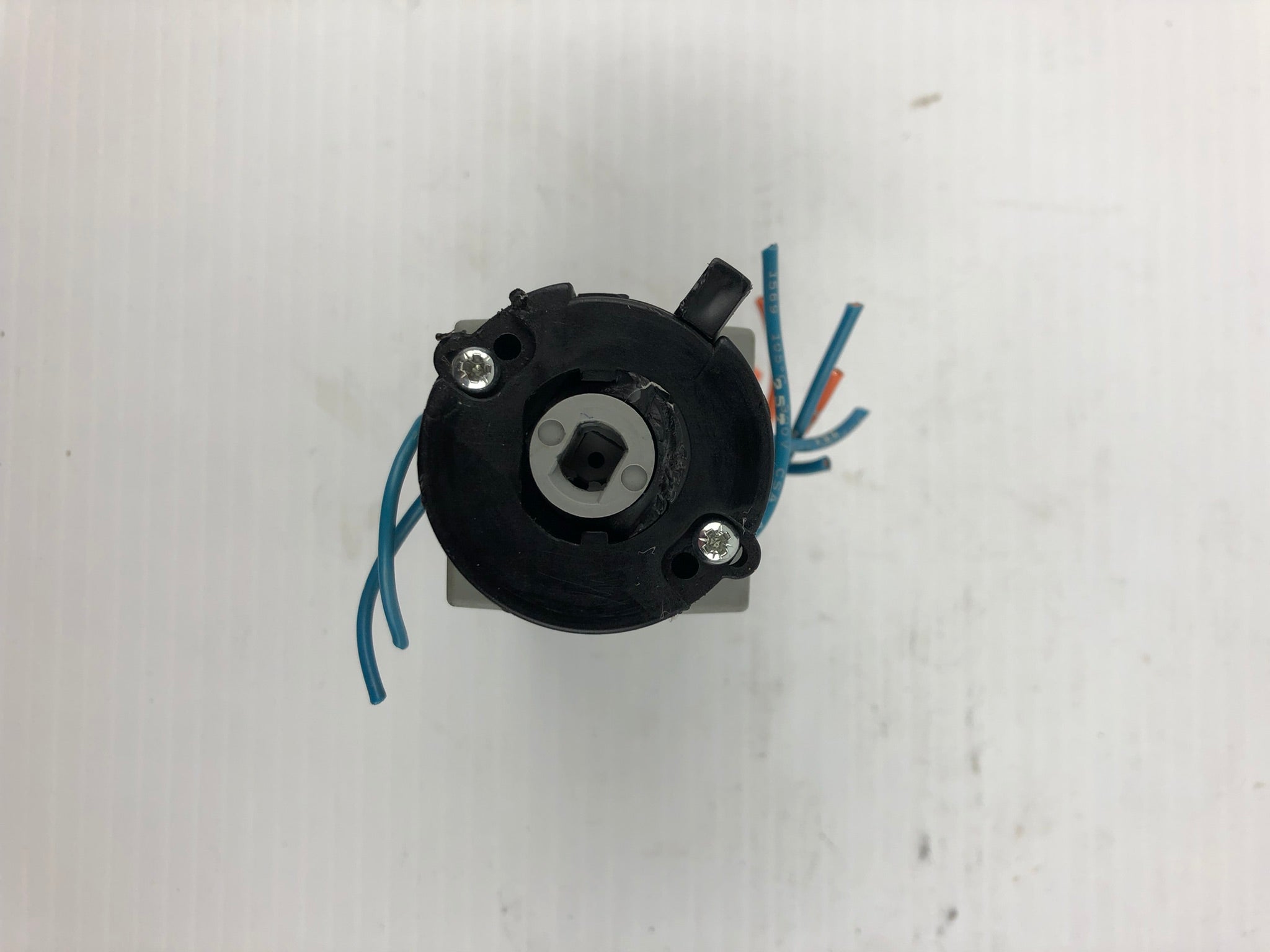 Sontheimer Nbg. WAW883/8ZM/Z32SF/X99 FF Keyed Selector Cam Switch (No Key)