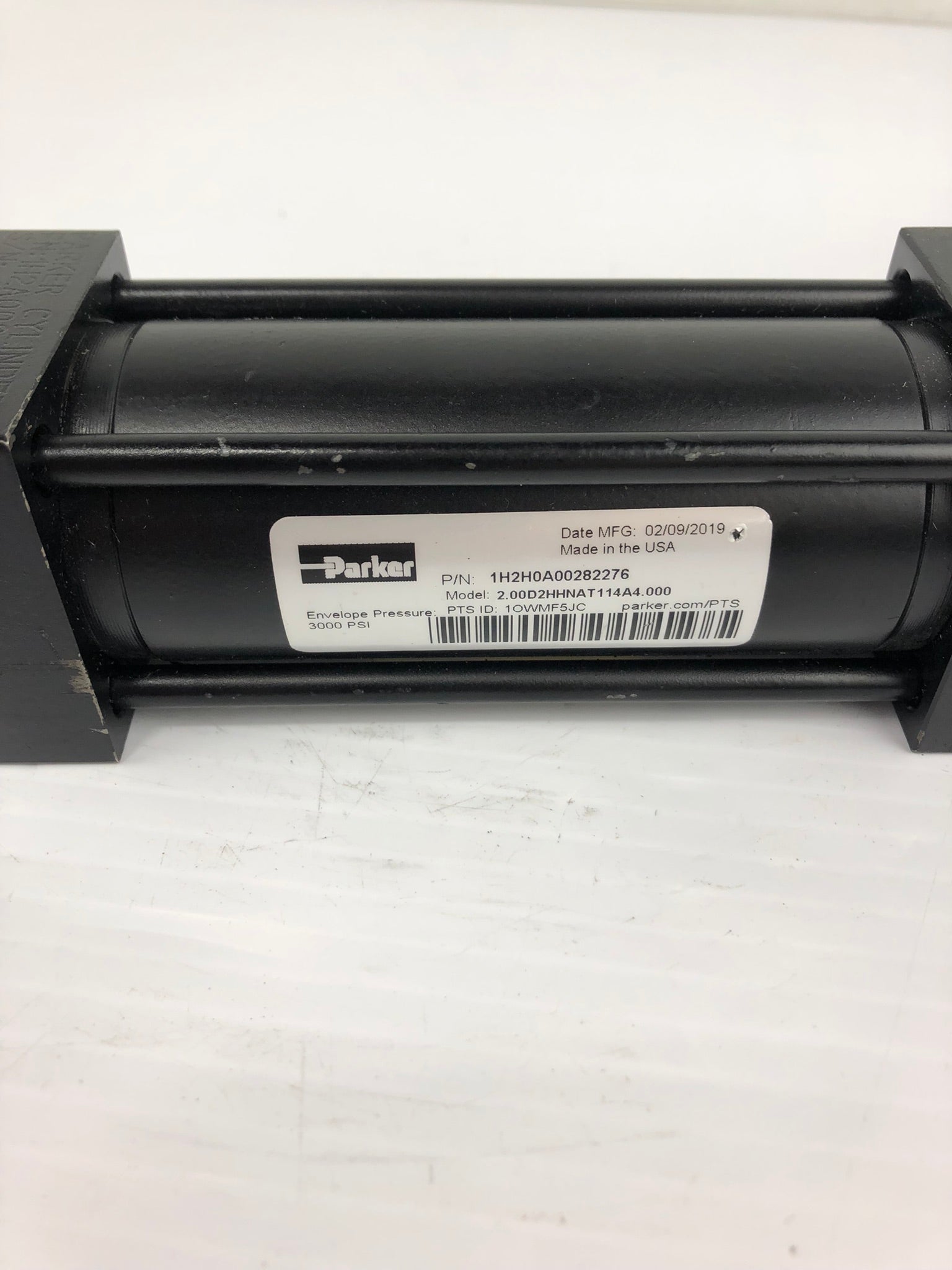 Parker 1H2A0000255648 Pneumatic Cylinder 2.00D2HHNAT114A4.000