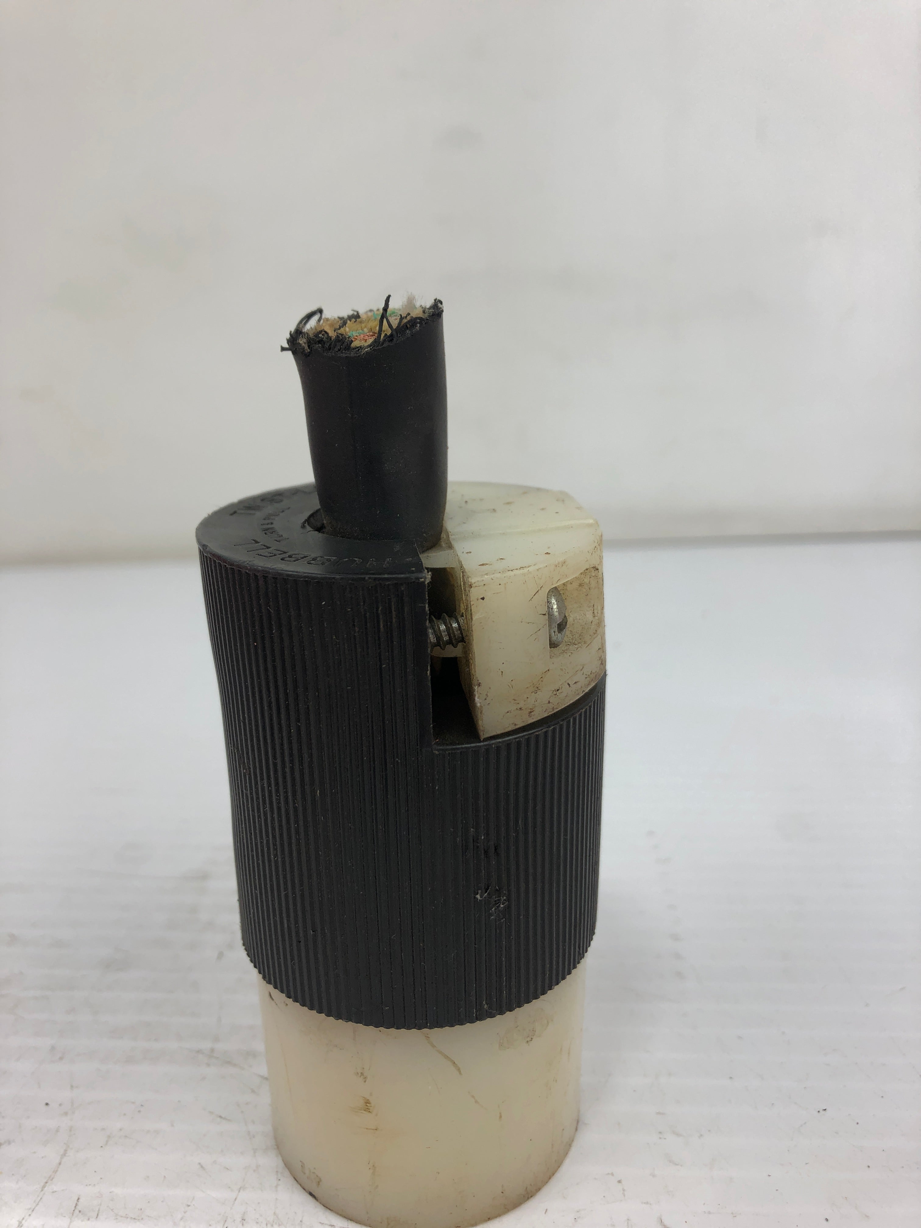 Hubbell Twist Lock Turn and Pull Receptacle 20A 250V - Lot of 7