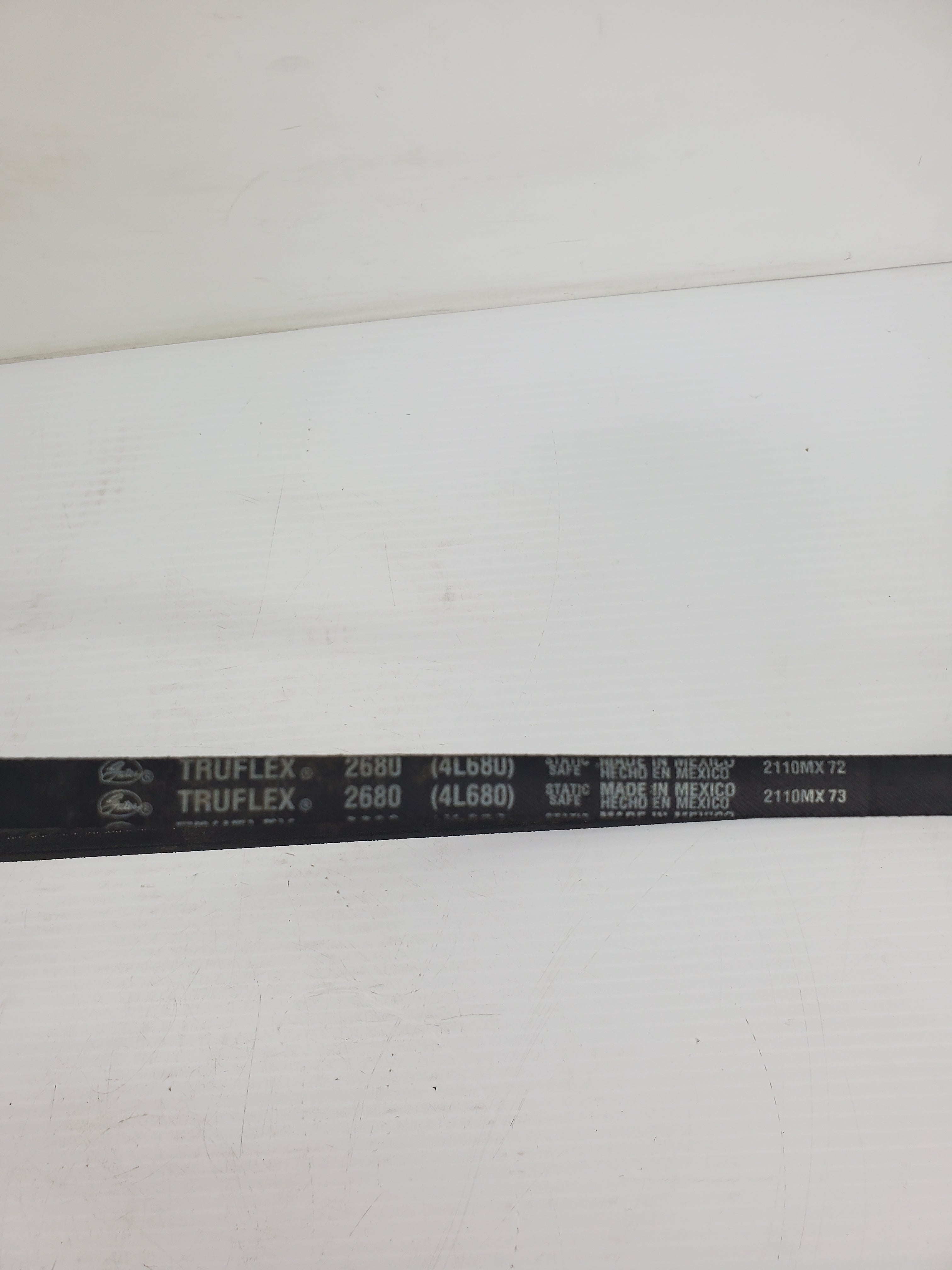 Gates 2680 4L680 Trueflex V-Belt