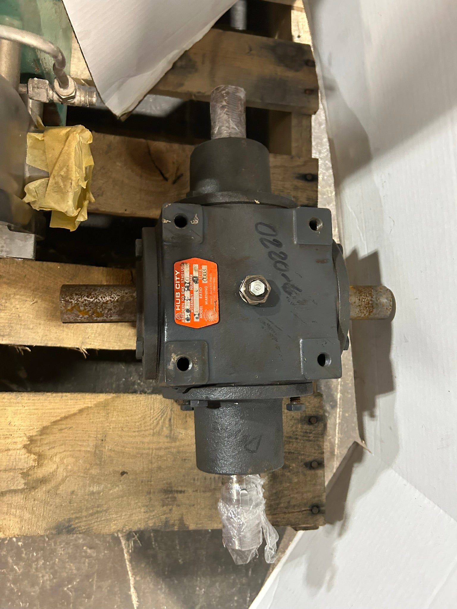 Hub City 0220-03423-600 Gear Reducer Ratio 1/1 Style GG 600